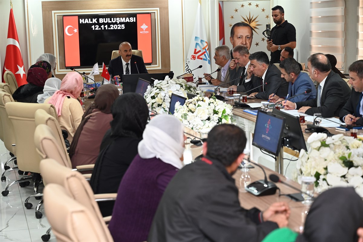 Vali Canalp’ten halk buluşması