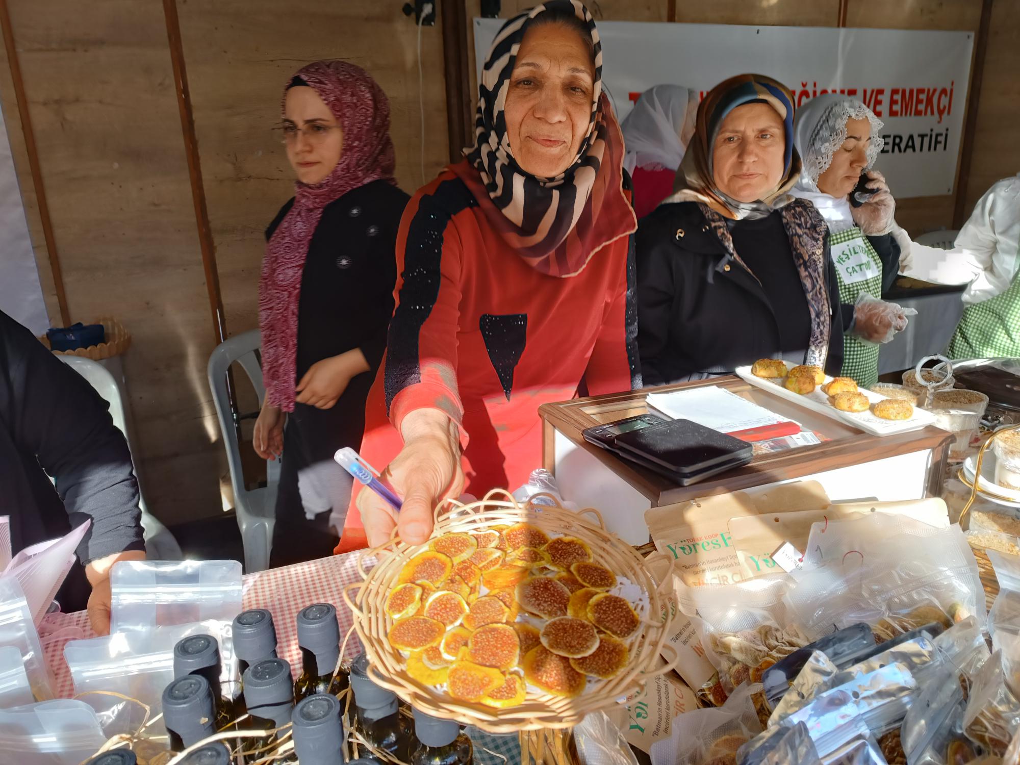 Yöresel ürünleriyle dikkat çektiler