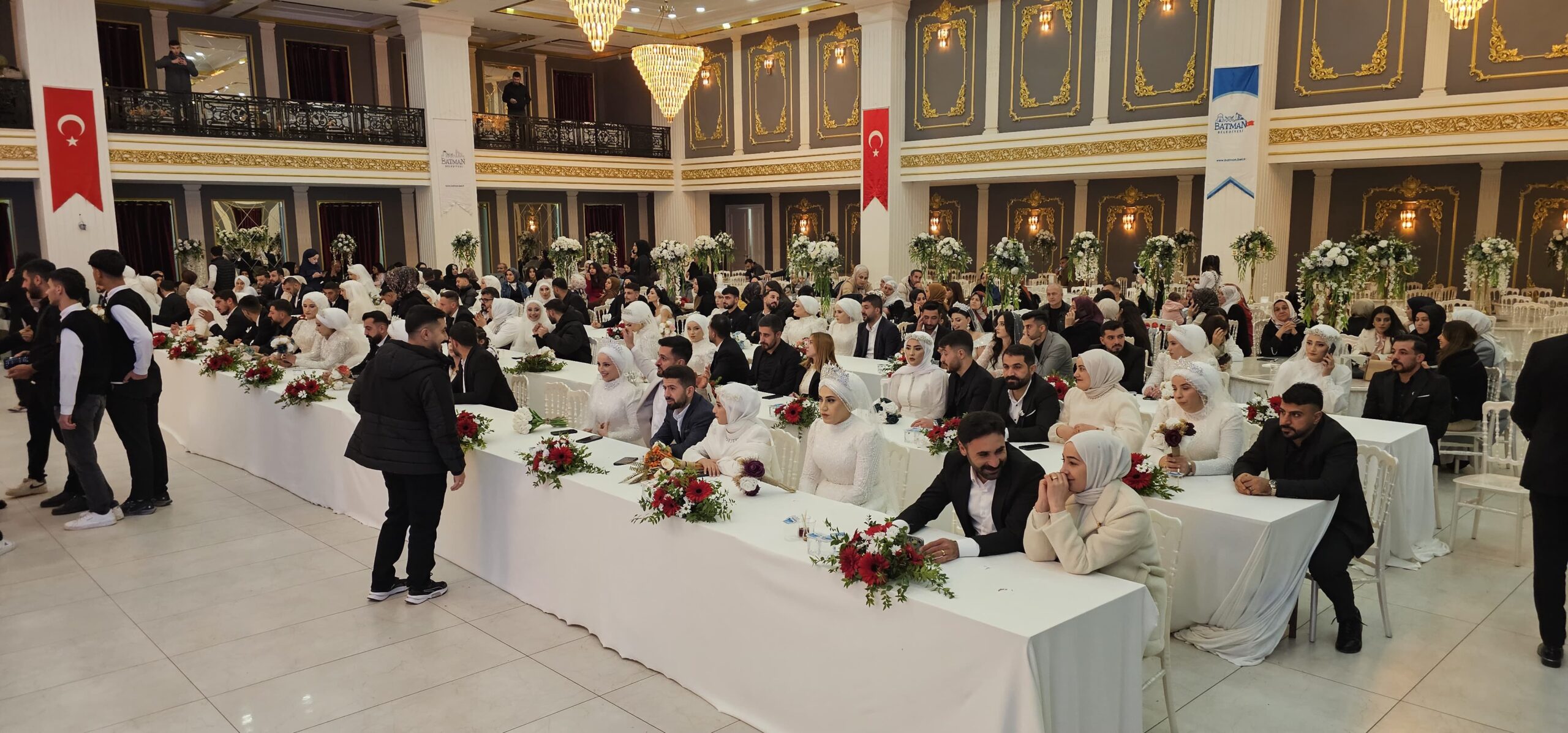 100 Çiftin toplu nikah sevinci