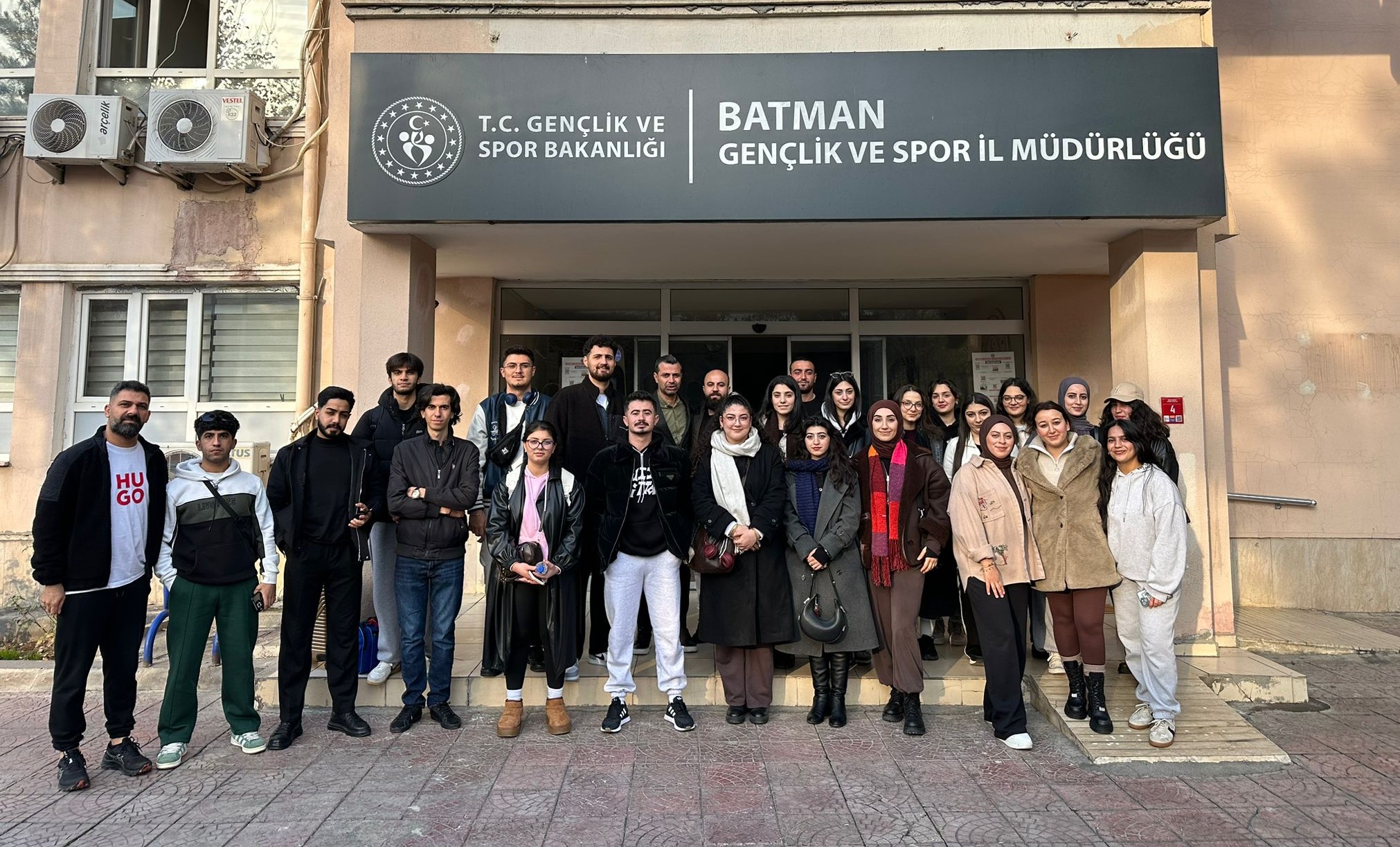 32 Genç ‘Gençlik Zirvesi’ne katılıyor