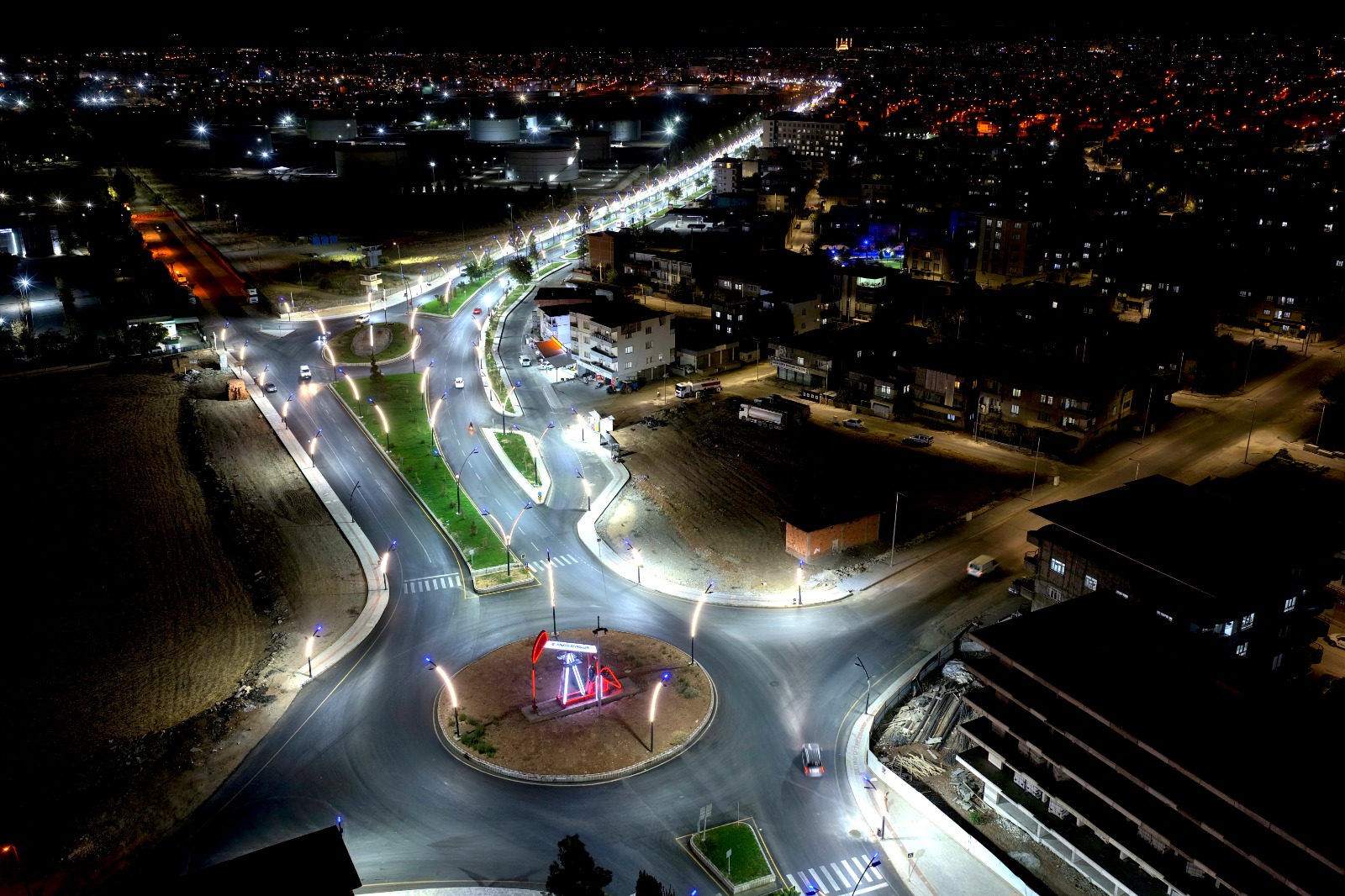 32 Noktada aydınlatma hattı tamamlandı