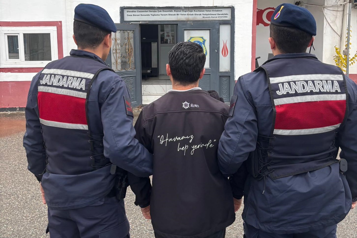 Aranan şahıslar tek tek yakalanıyor