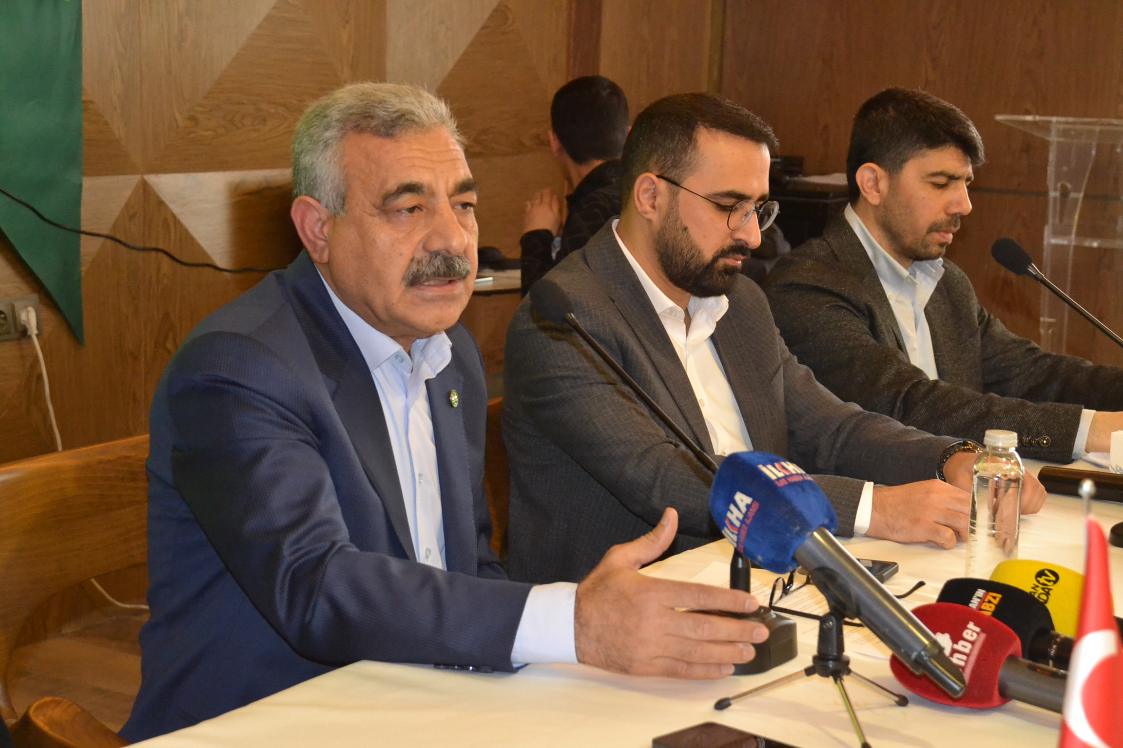 BATMAN’DA BARIŞ MASASI!