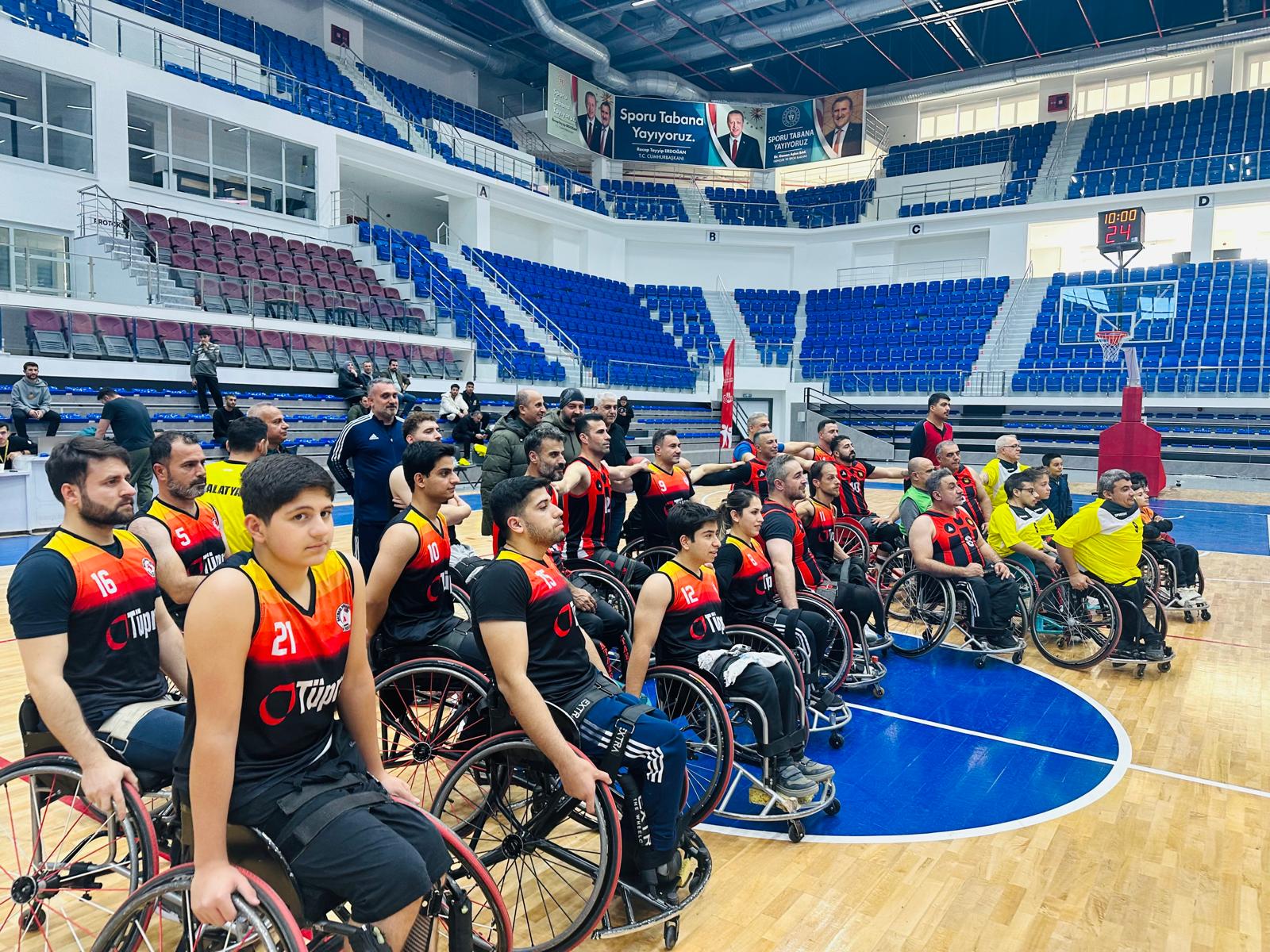 Batman Engelliler sahneye çıktı