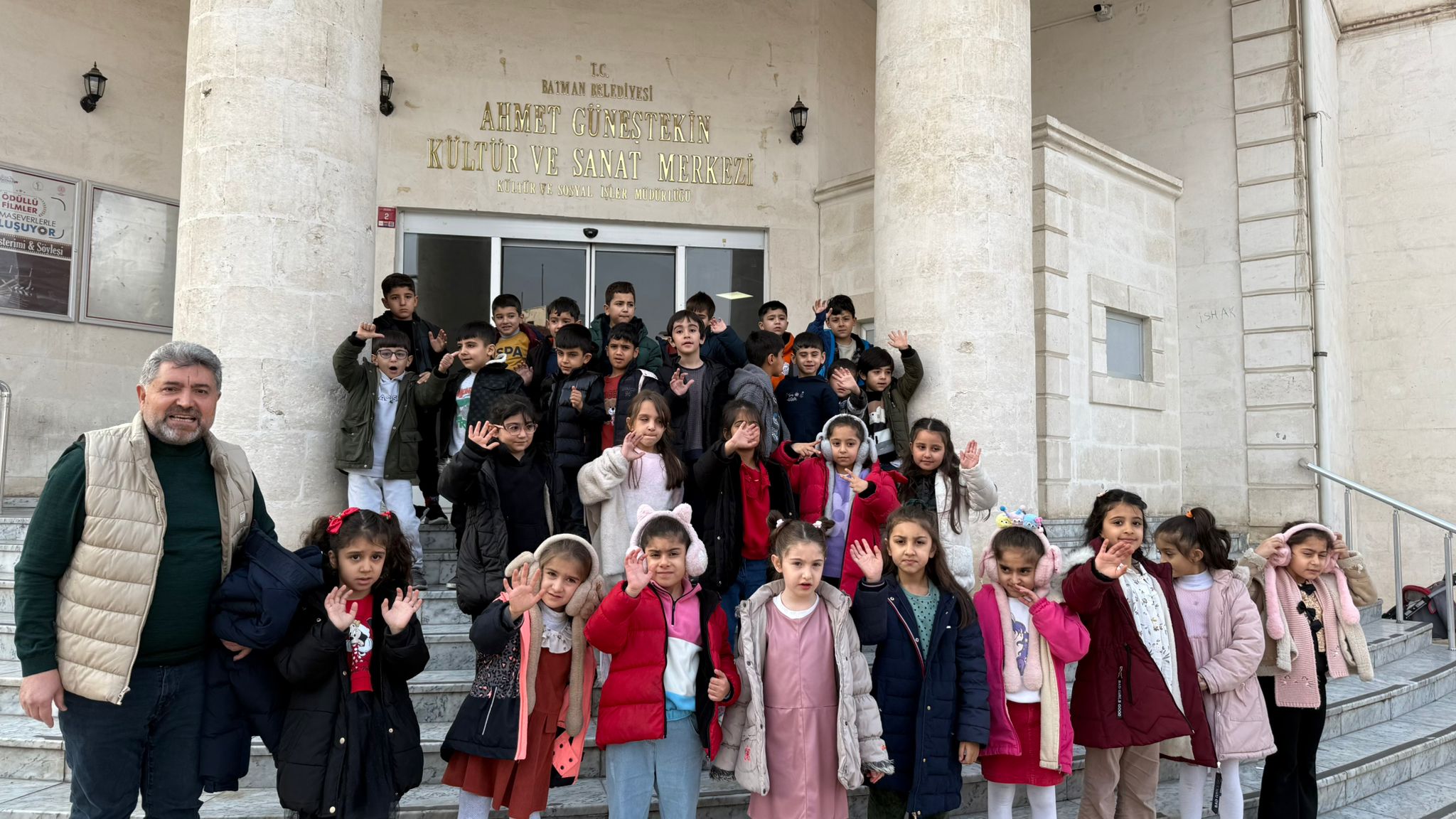 ‘Bremen Mızıkacıları’ miniklerle buluştu