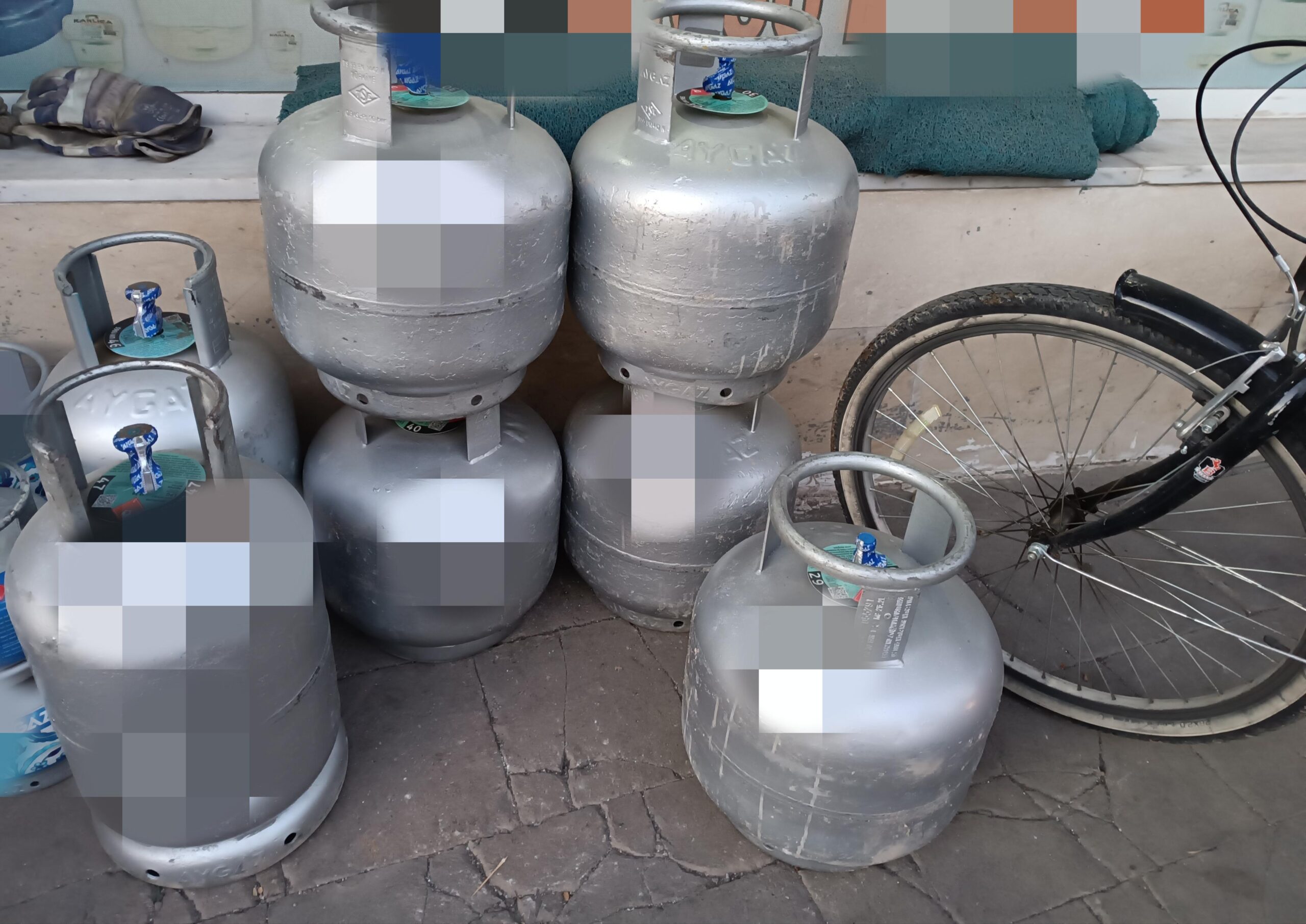 Büyük tüp 1.150 liraya yükseldi