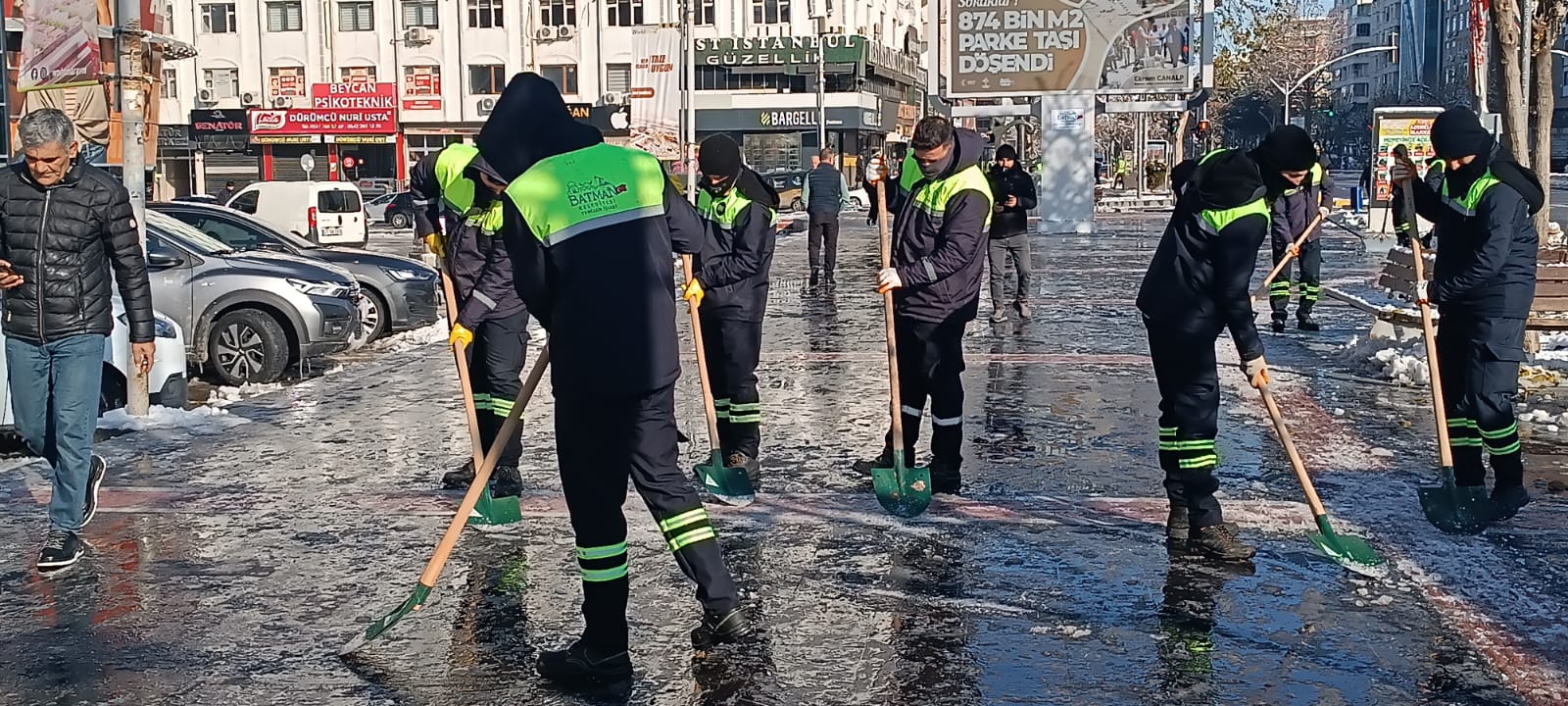 Buzlanmaya karşı yoğun mesai