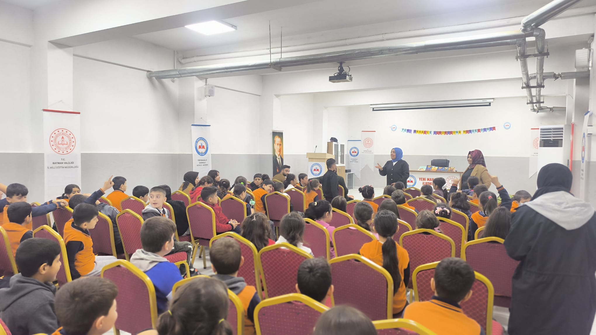 Demirhan’dan söyleşi ve imza günü