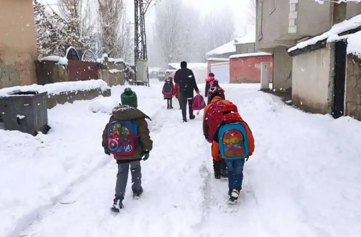 EĞİTİME BİR GÜN DAHA ARA