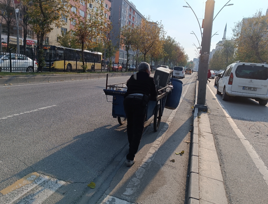 Eskicinin sessiz mücadelesi