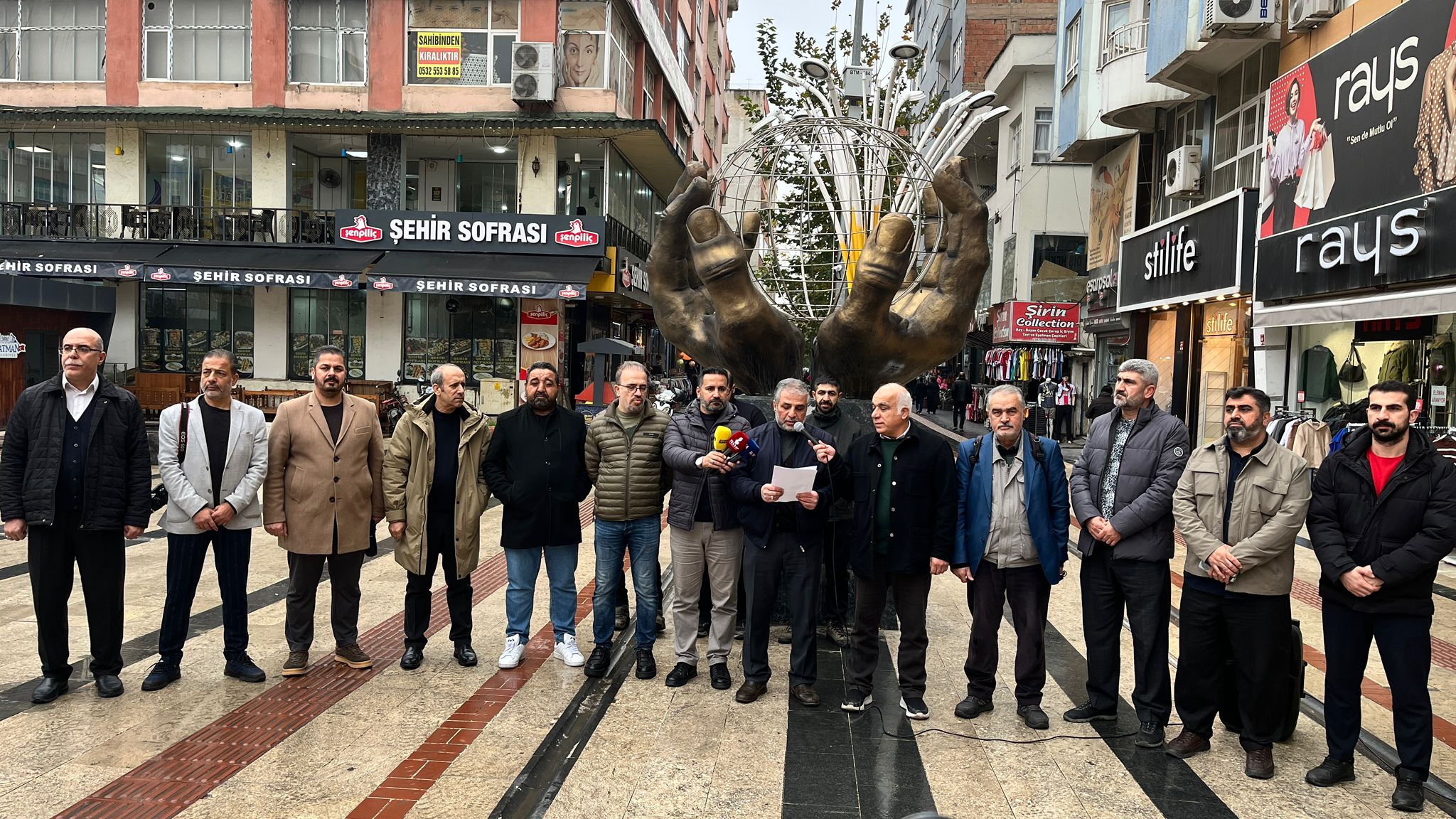 Gazetecilerden ifade özgürlüğü tepkisi