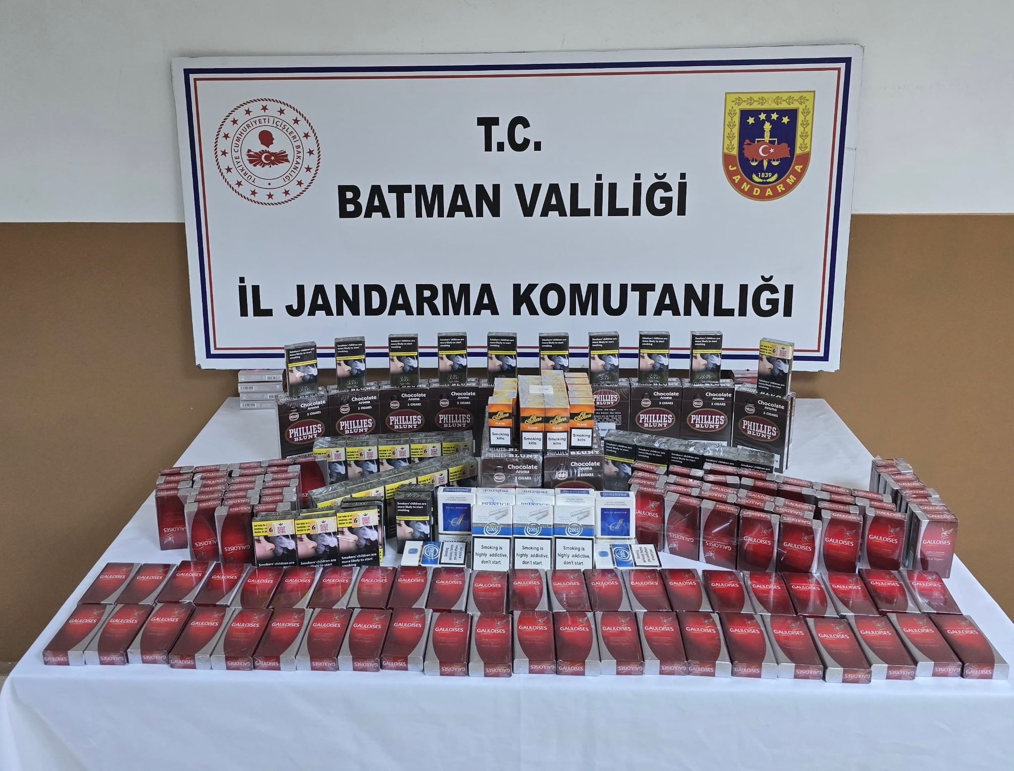 Jandarmadan geçit yok