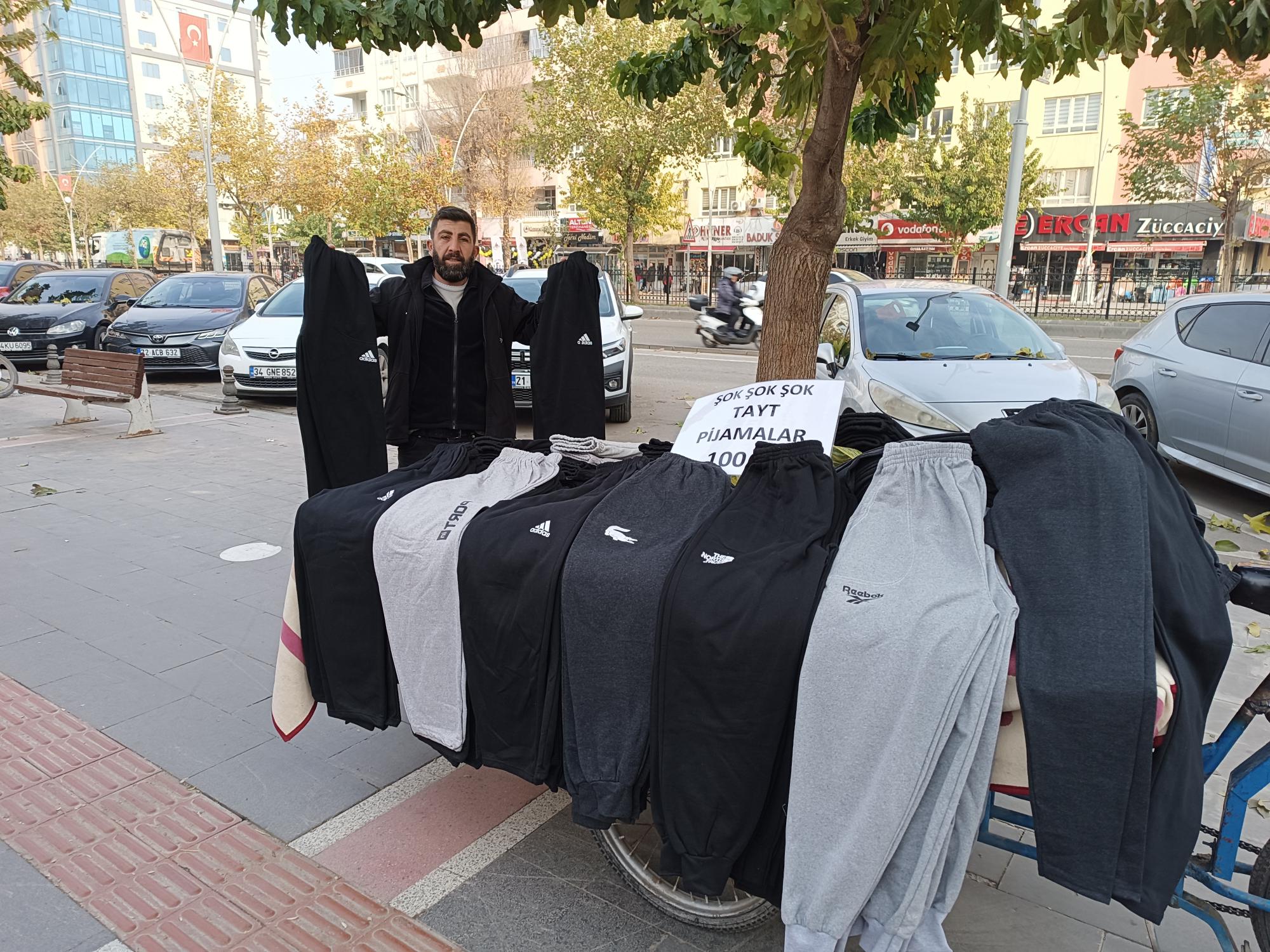 Pijamalar 100 liradan alıcı buluyor