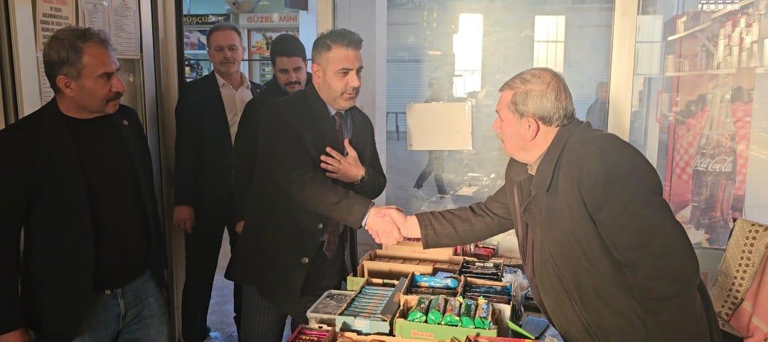 “Siyaset masada değil, sokakta yapılır”