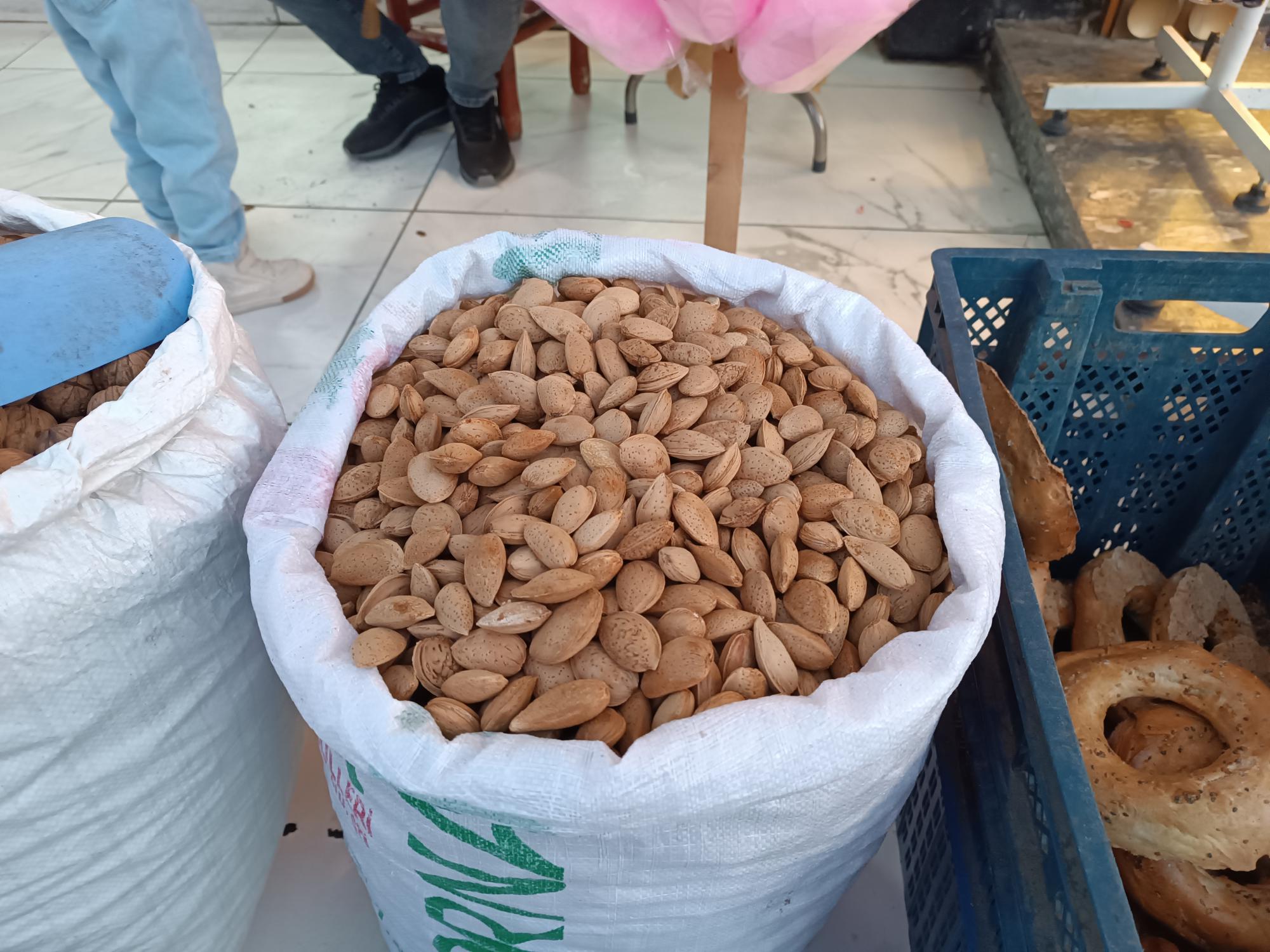 Yerli badem 100 lira