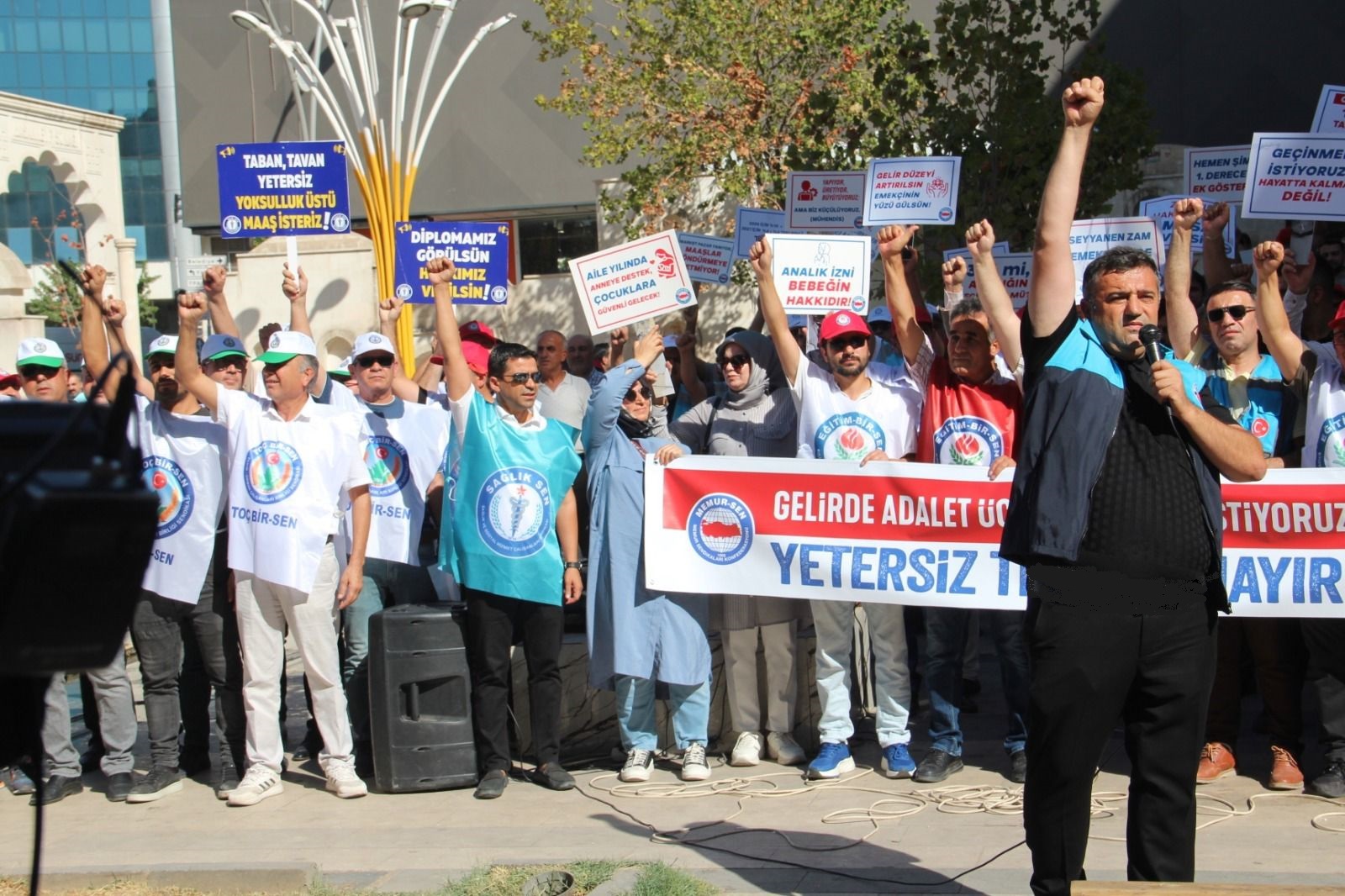 “Adaletsiz ücretle huzur sağlanamaz”