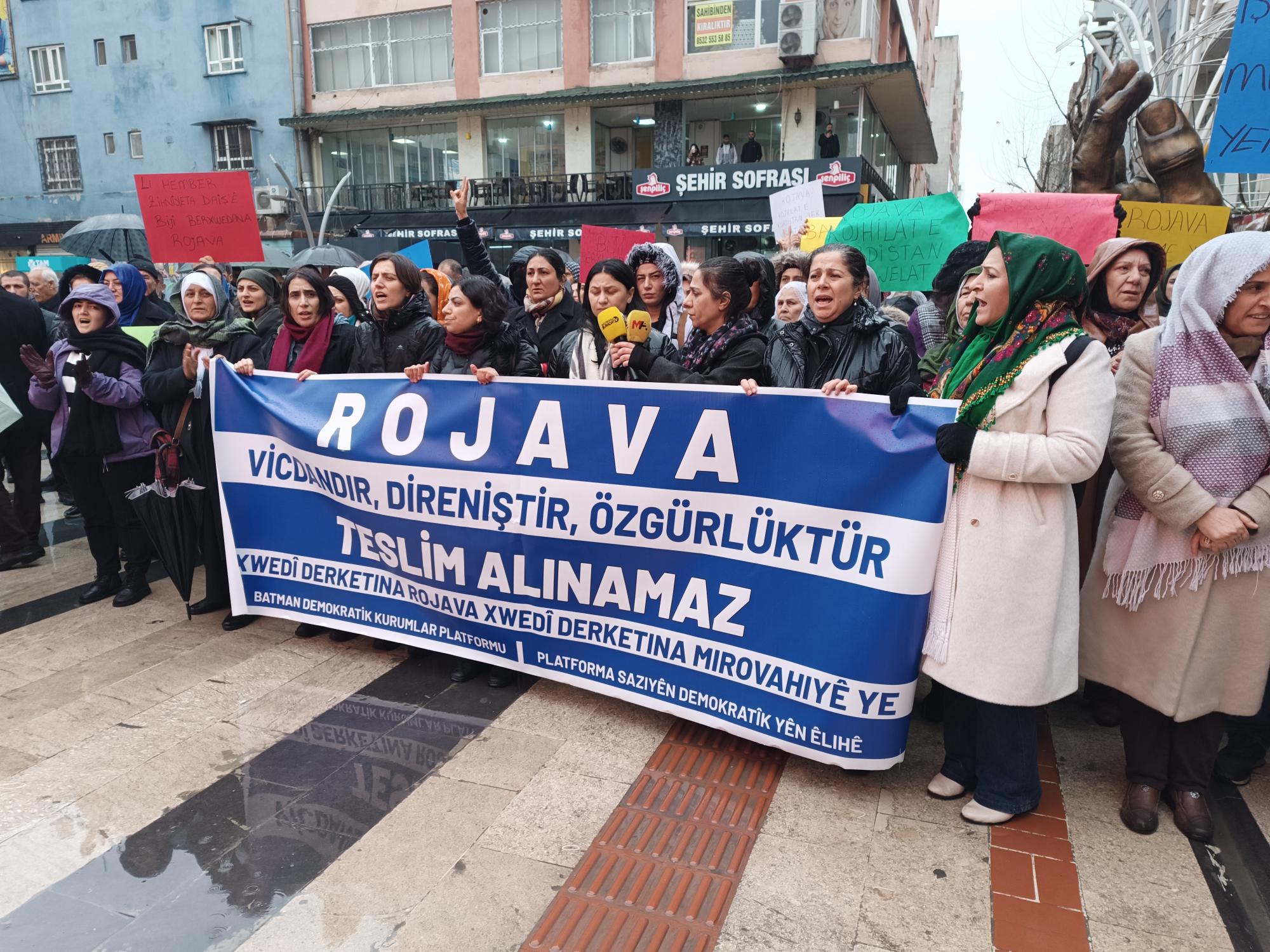 DEM’lilerden Rojava tepkisi