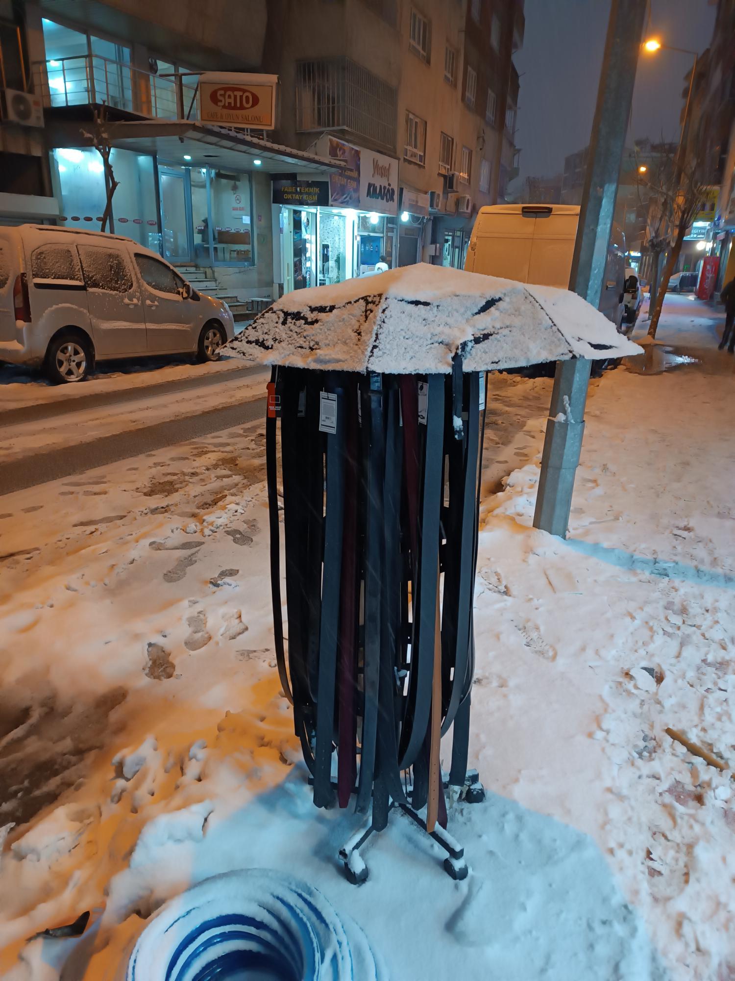 Esnafın örtü mesaisi