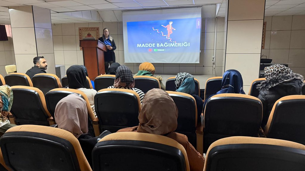 Gençlere bağımlılıkla mücadele eğitimi