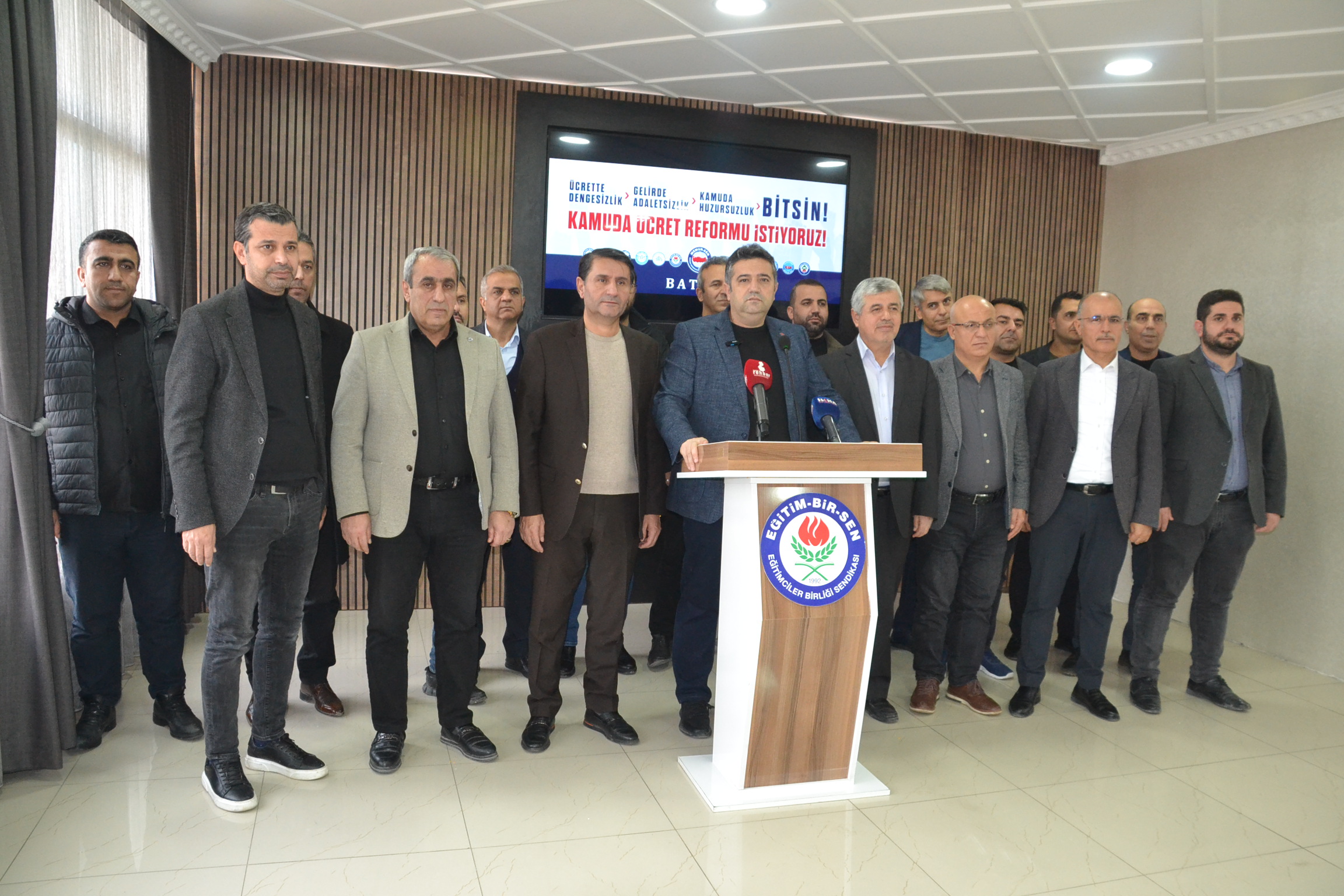 “Kamuda ücret adaleti şart”