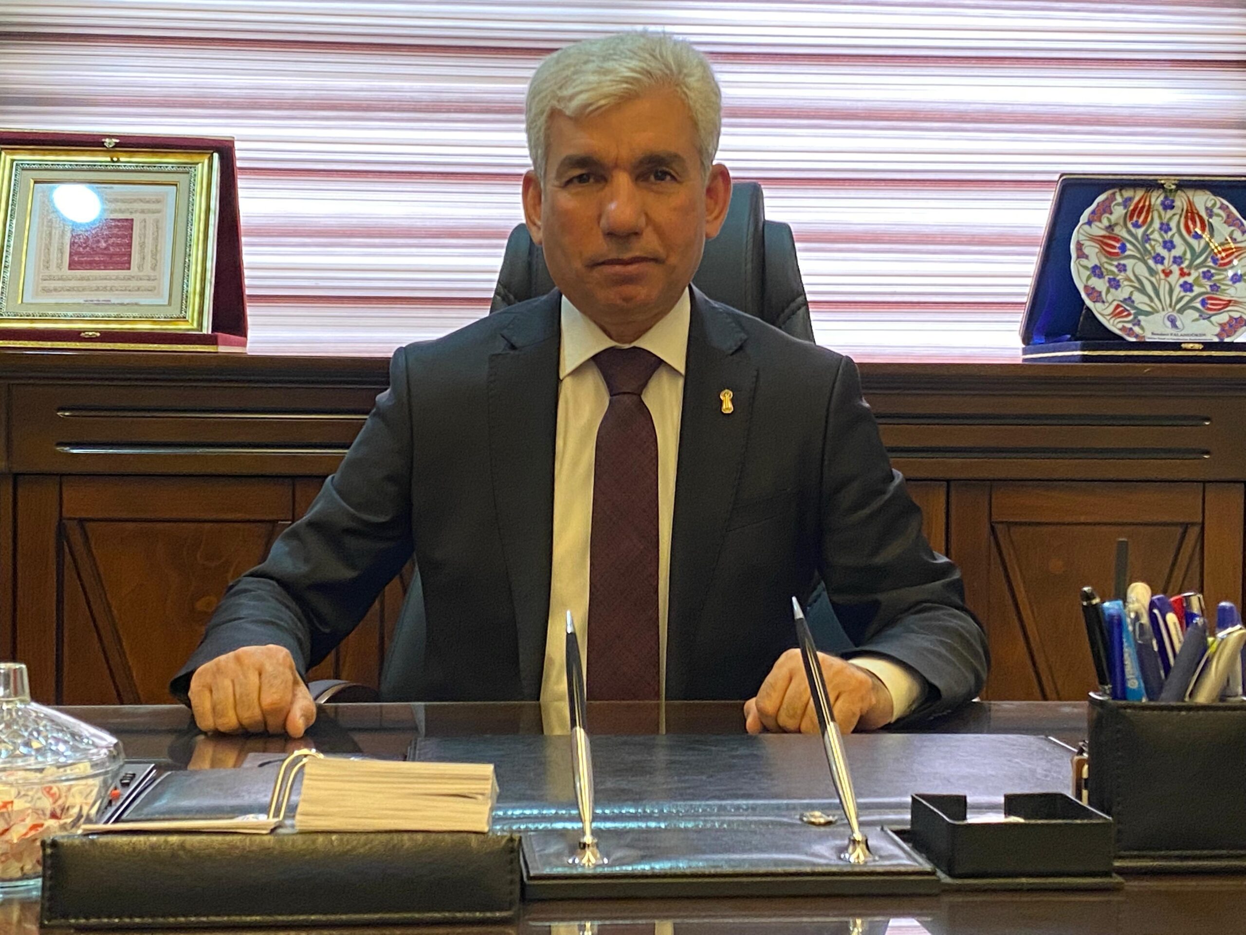 Kaplan’dan zincir market çıkışı