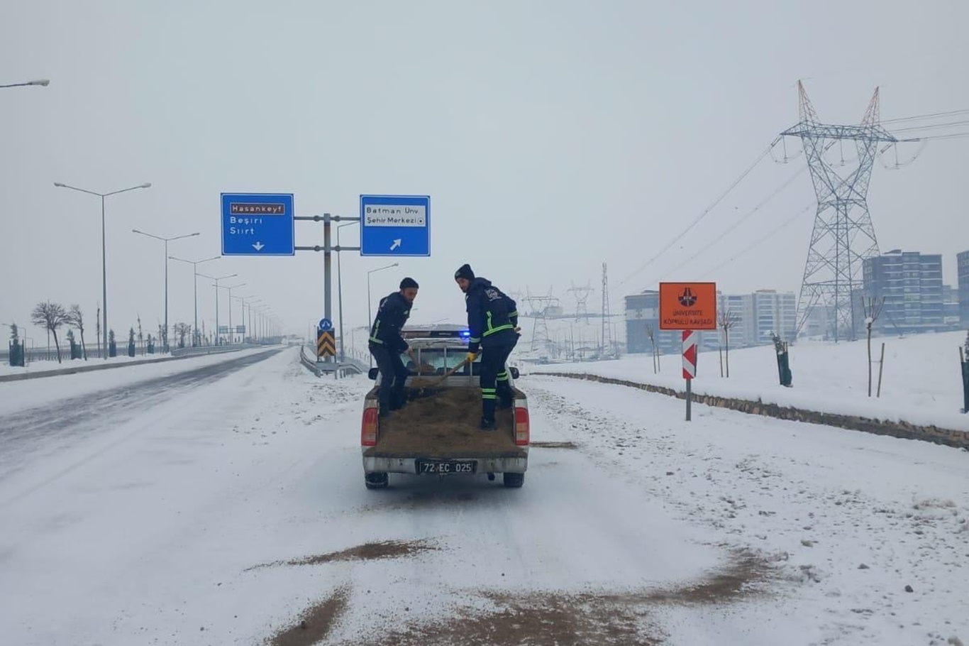 Kar ve buzlanmaya karşı yoğun çalışma