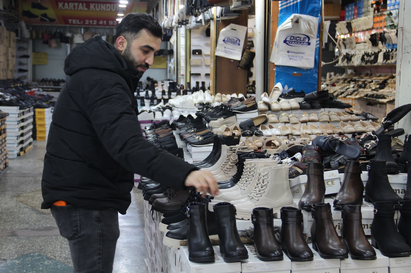 Kar yağışı bot satışlarını artırdı