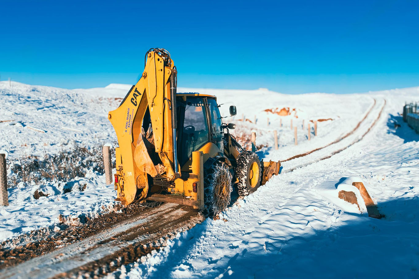 Köy yolları ulaşıma açılıyor