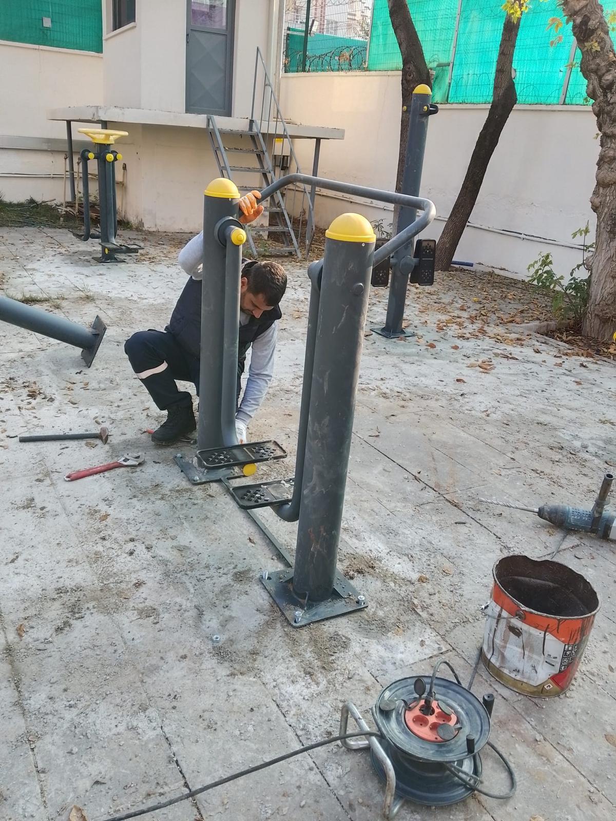 Parklarda onarım çalışmaları