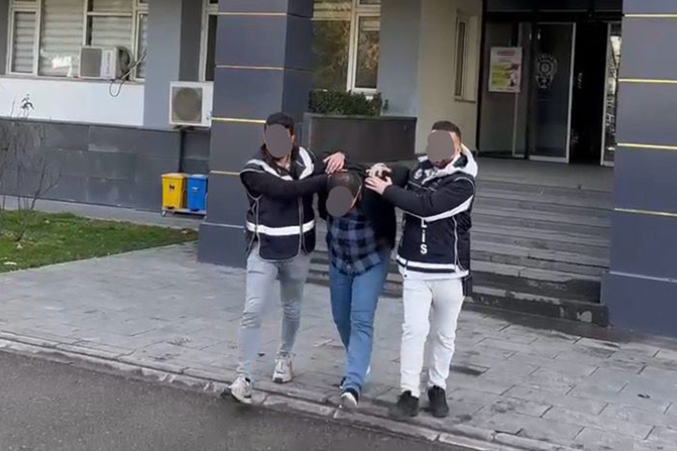 12 Dosyadan aranan şahıs yakalandı