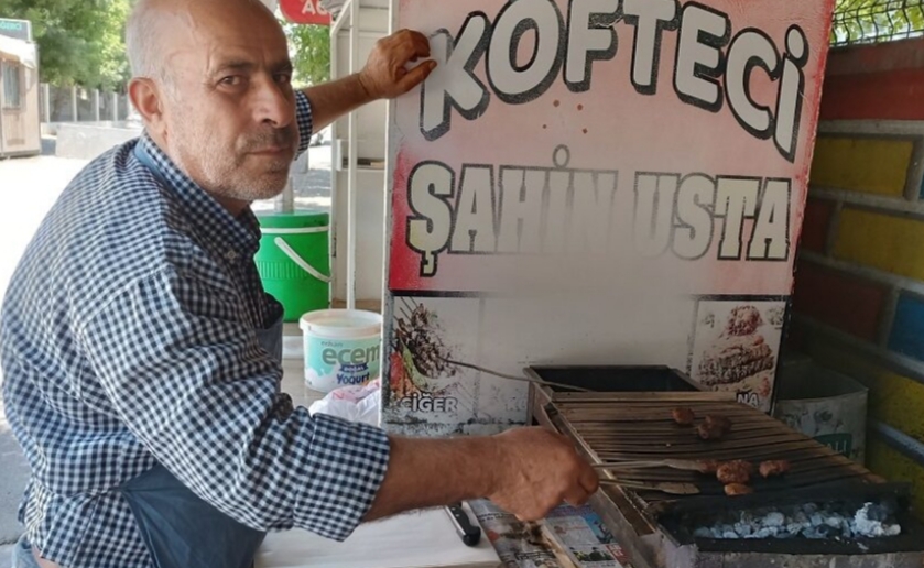 29 Yıldır köfte pişiriyor