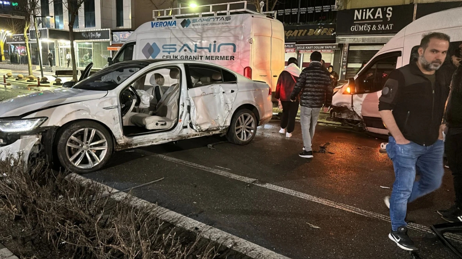 Araçlar hurdaya döndü