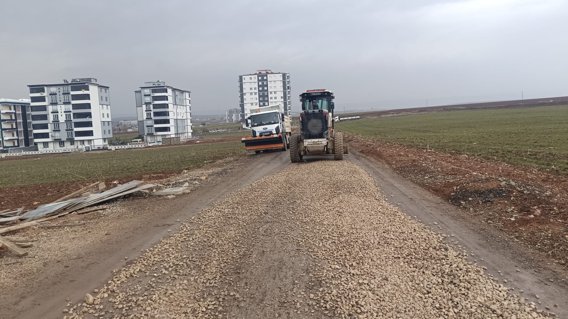 Belediyeden yol seferberliği