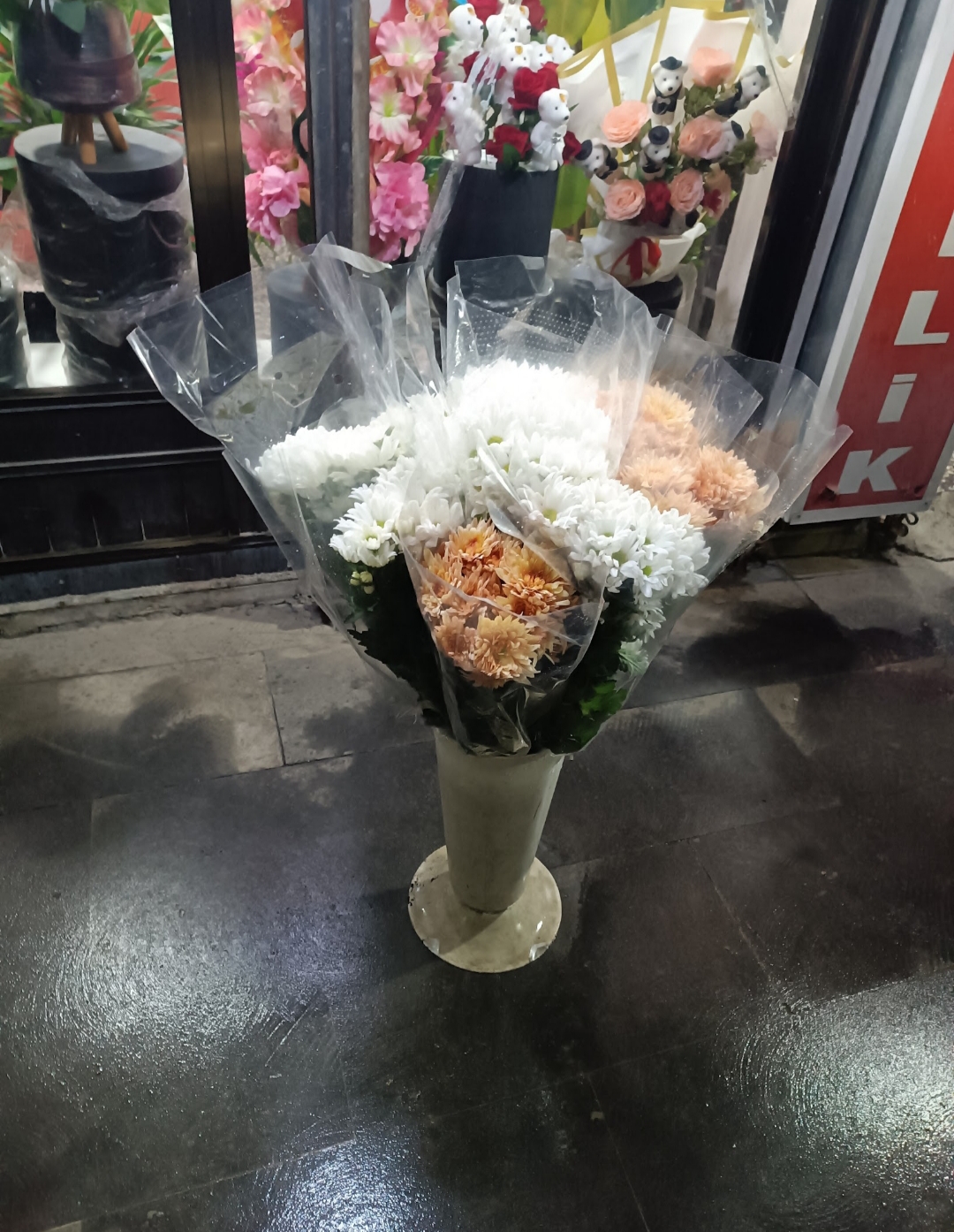 Canlı çiçek buketlerine ilgi