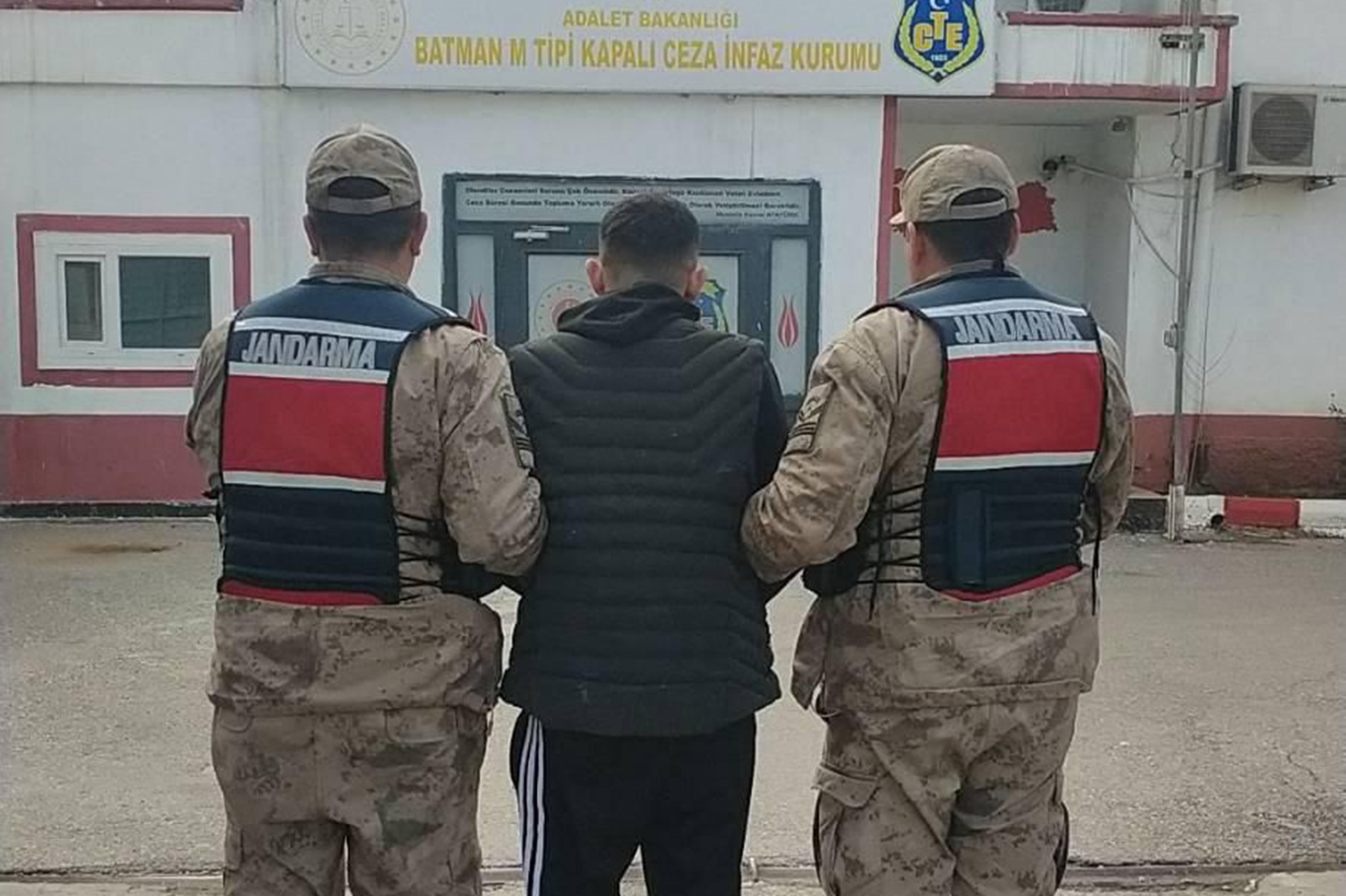 Firariler tek tek yakalanıyor