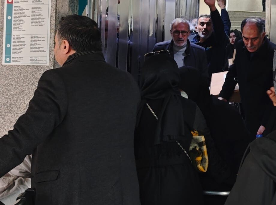 HASTANEDE BİTMEYEN ÇİLE!