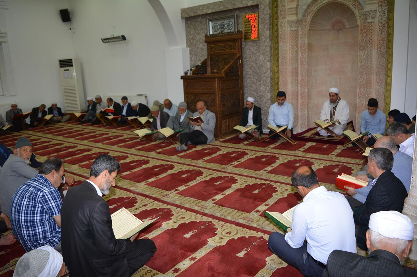 “Mukabele sünnetini ihya etmeliyiz”
