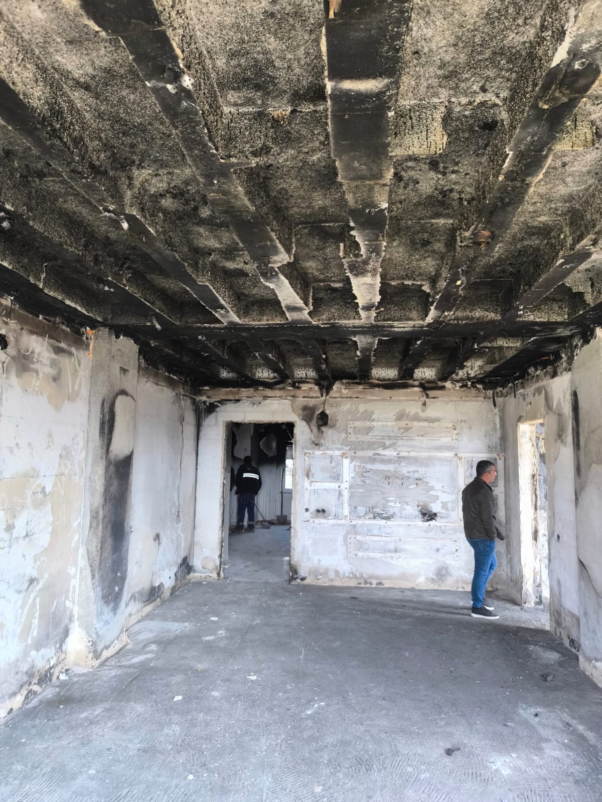 Şarjdaki telefon bombaya döndü