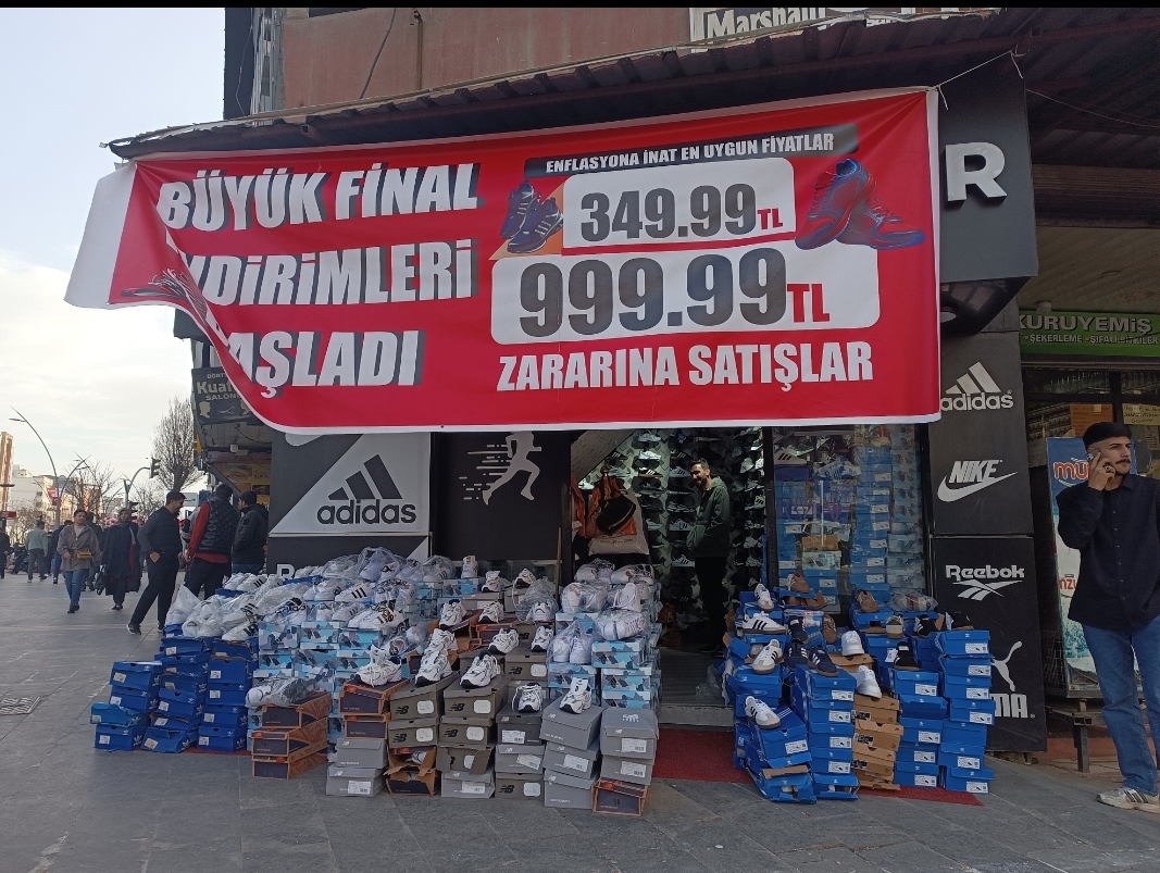 Zararına satış fırsatları dikkat çekiyor