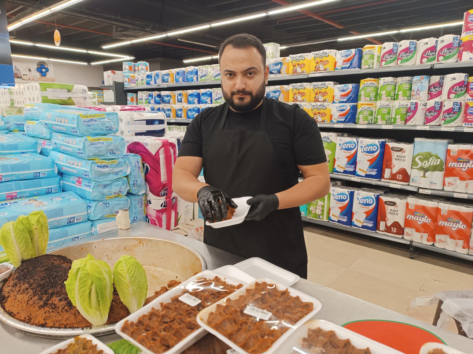 “Bulgur değil çiğköfte satıyoruz”