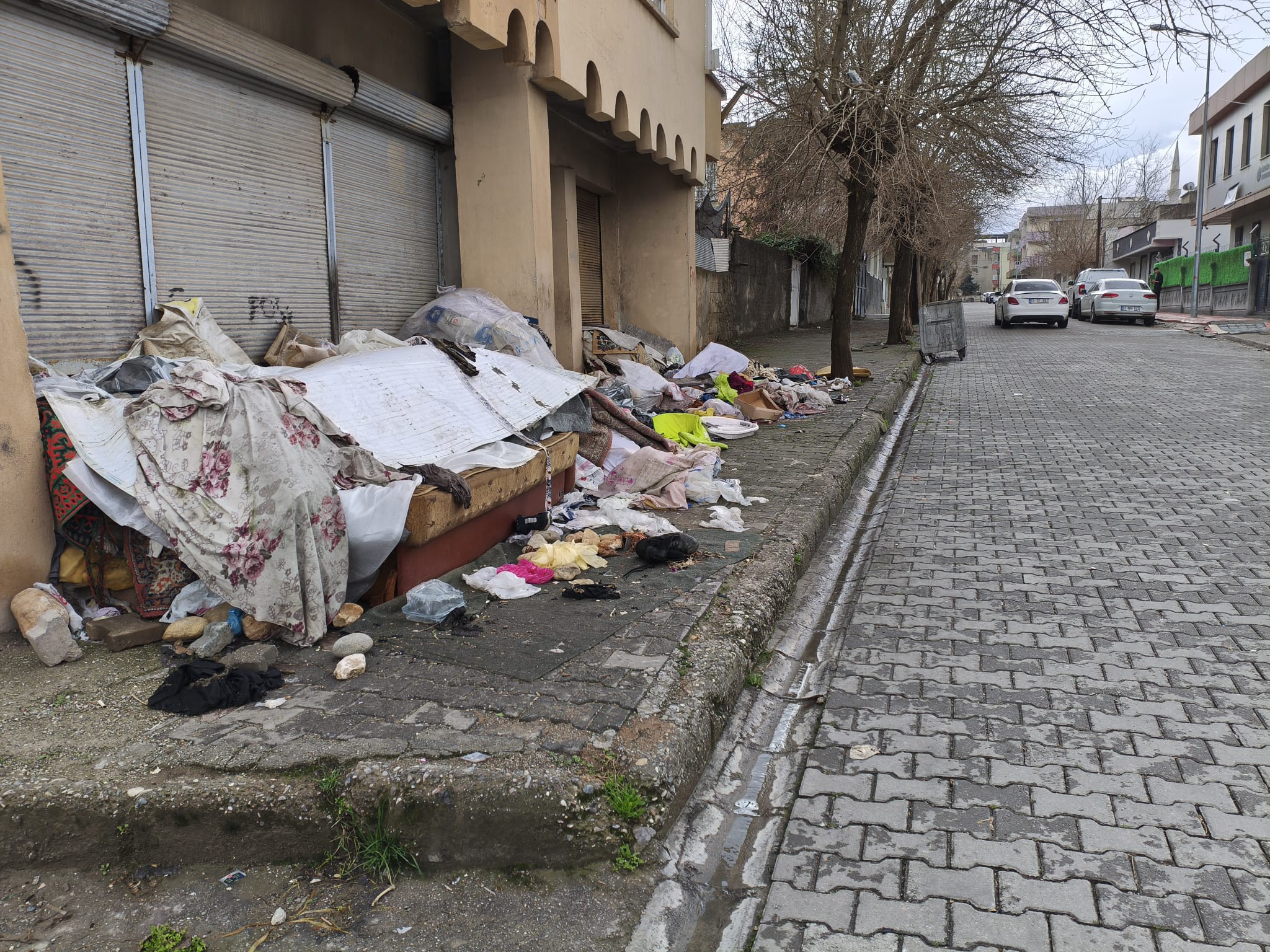EVDEN 8,5 TOP ÇÖP ÇIKTI