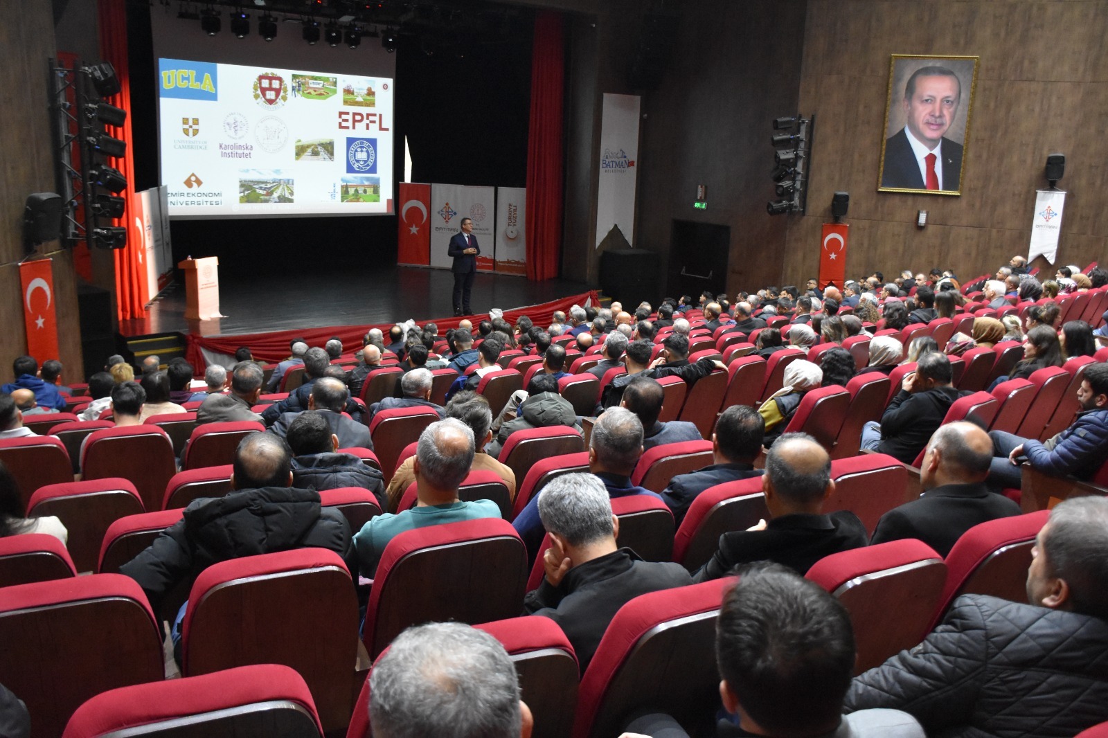 Eğitimde gelecek masaya yatırıldı