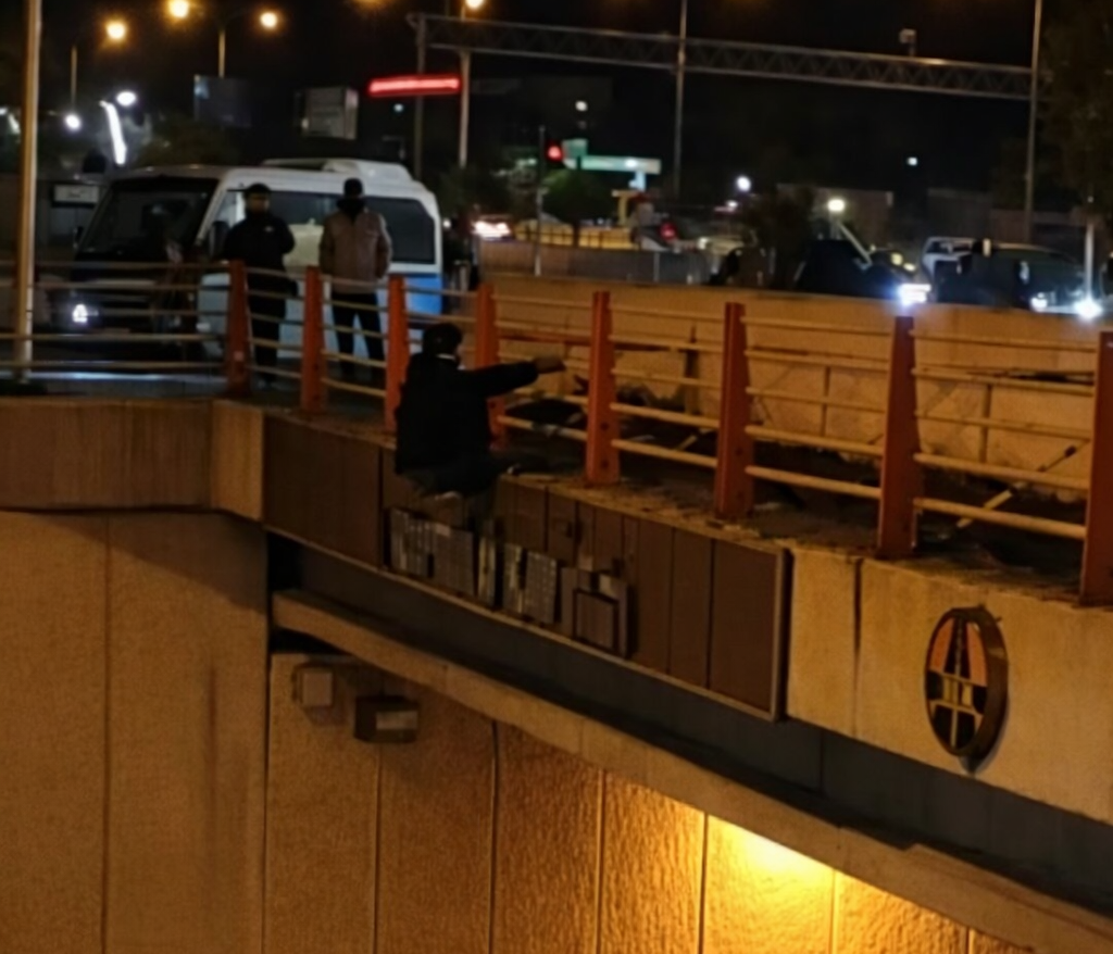 Köprülü kavşakta intihar girişimi