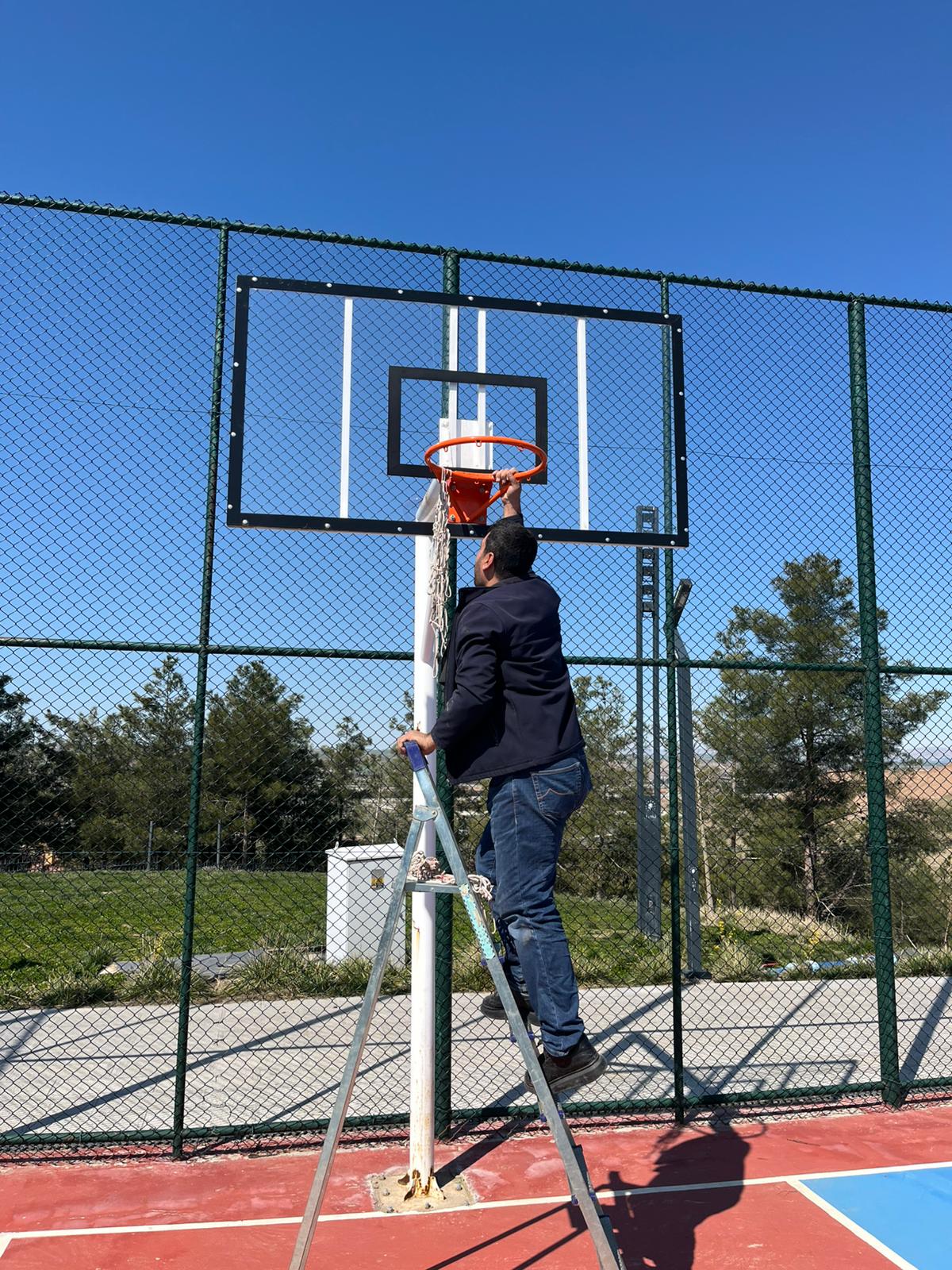 Parklar onarılıyor
