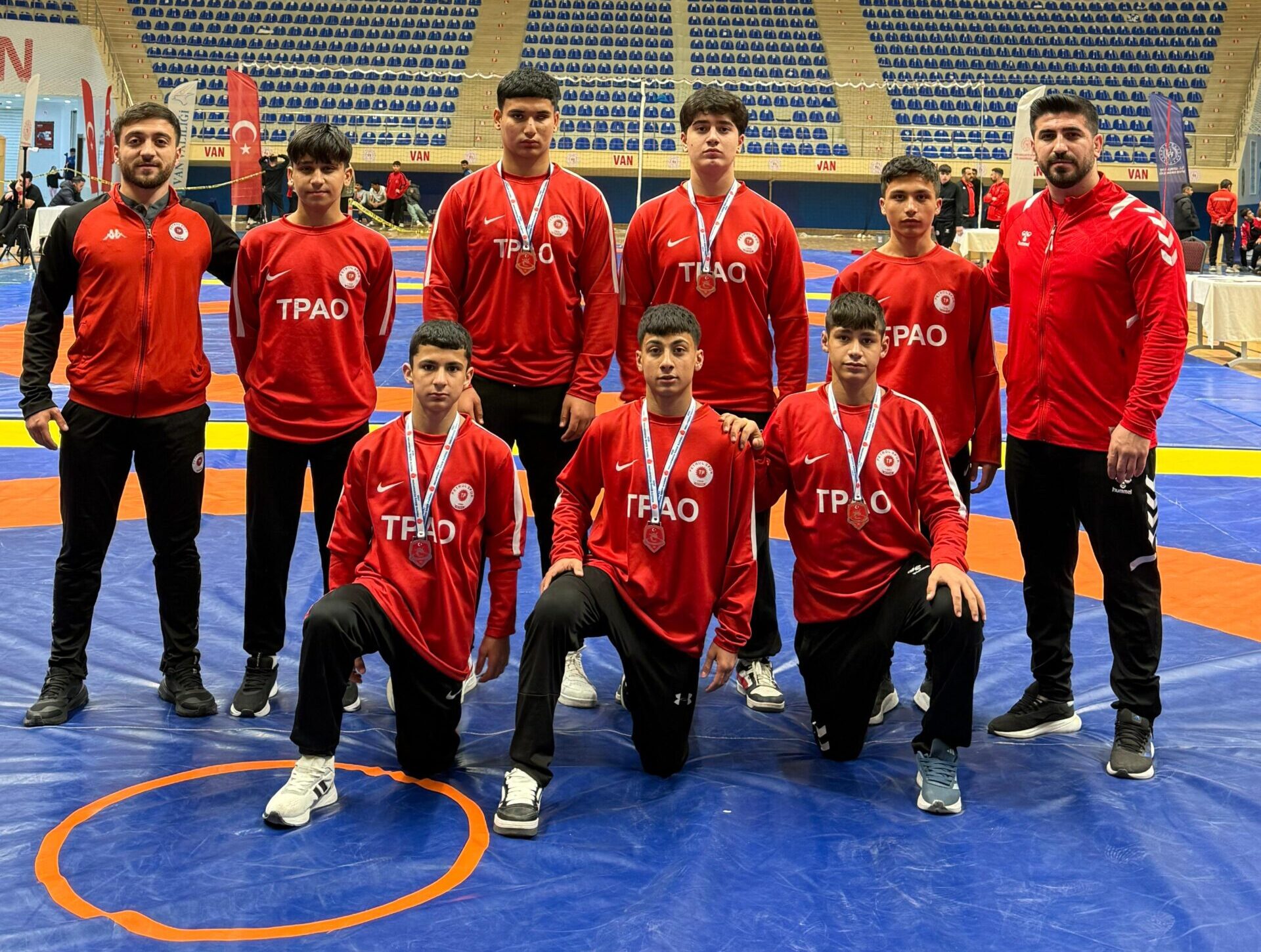 Petrolspor Van’da fırtına gibi esti