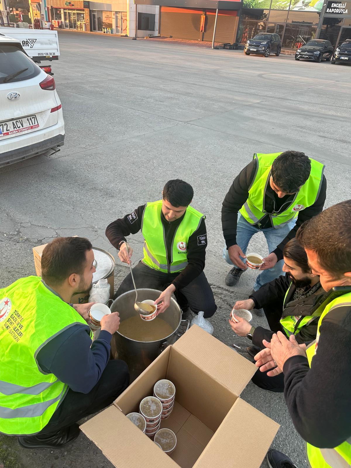Şehitler hayrına iftar ikramı