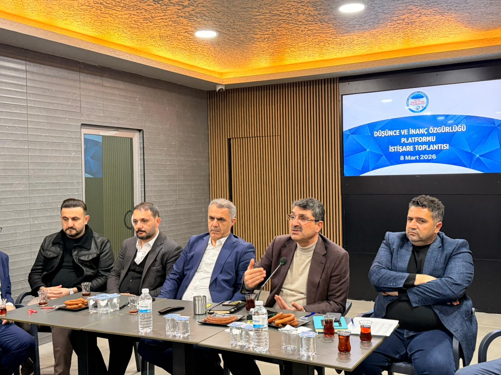 Sivil toplumla istişare toplantısı
