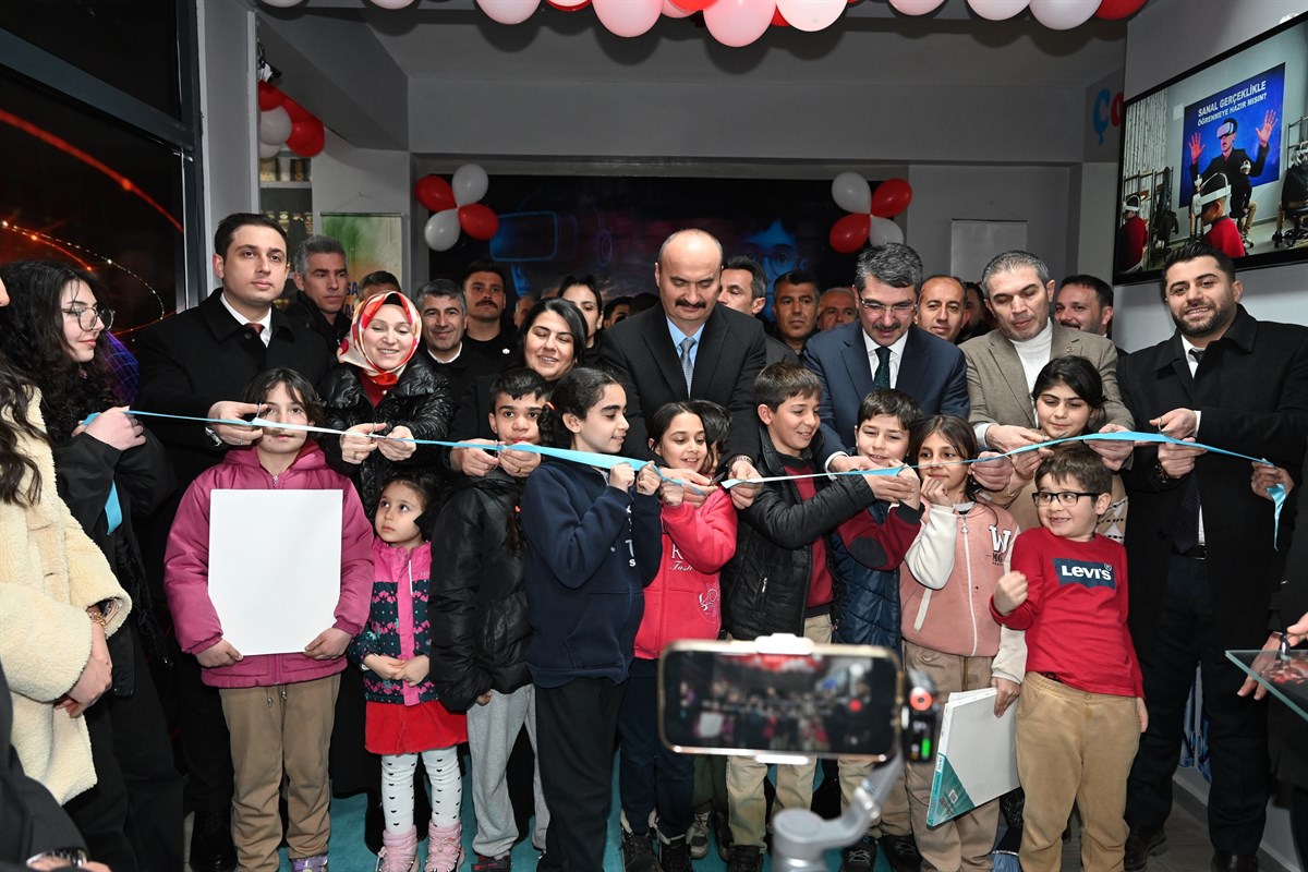 Yaşayan kütüphane öğrencilerle buluştu