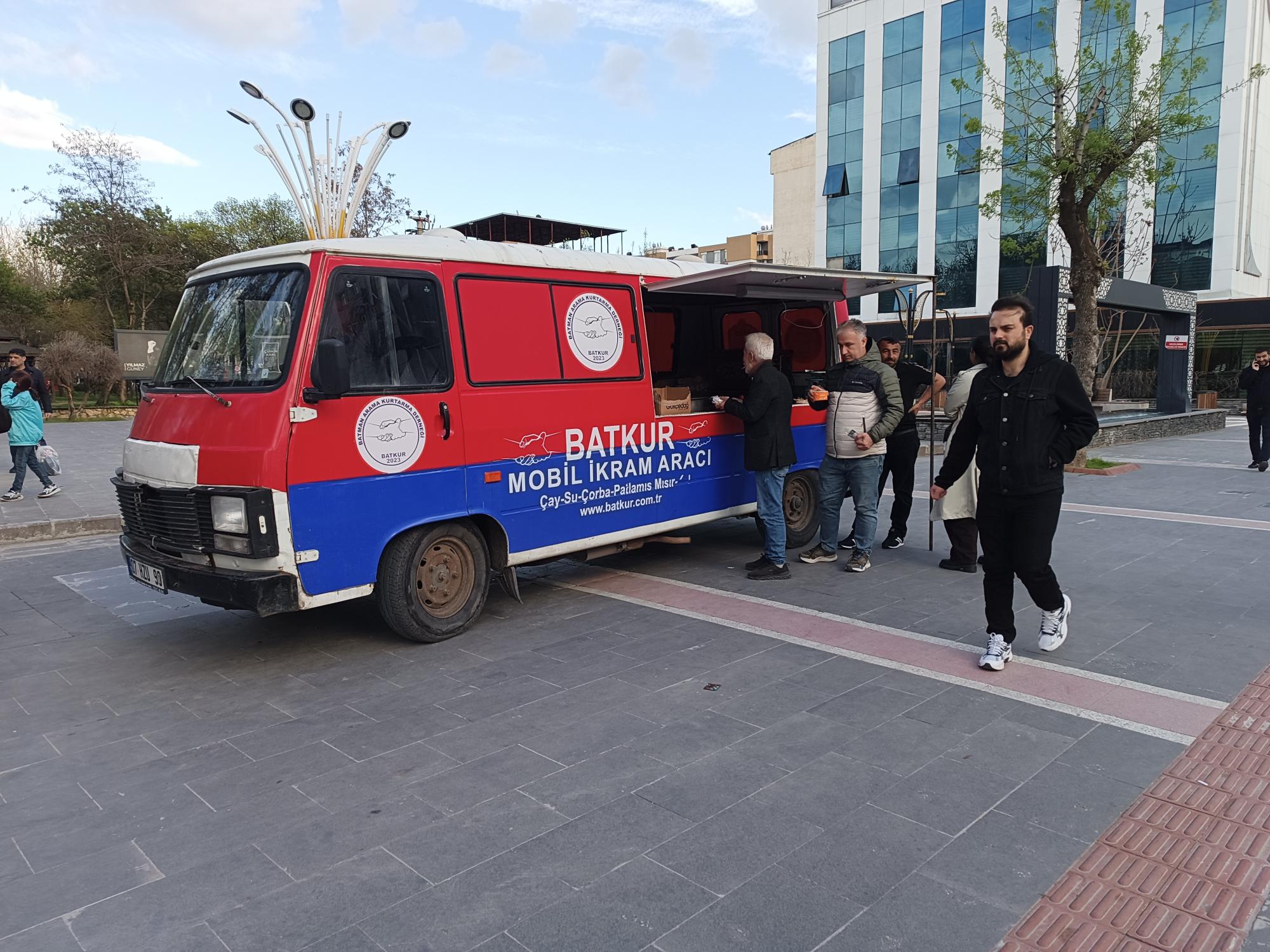 BATKUR’dan sıcak çorba ikramı