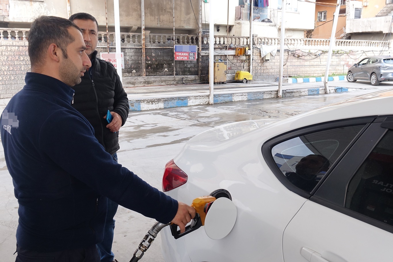 Akaryakıtta indirim umudu